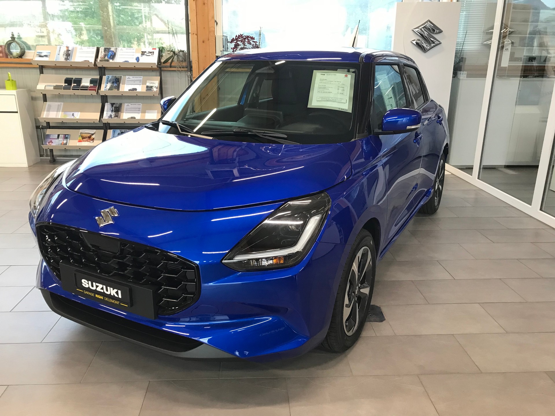 SUZUKI 1.2 Compact Top Hybrid