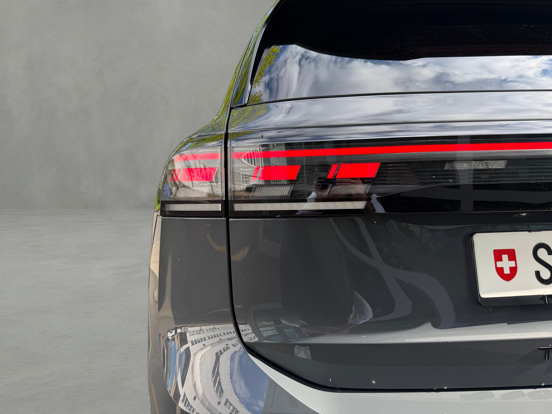 VW Tiguan 2.0 TSI DSG R-Line 4Motion-image-28