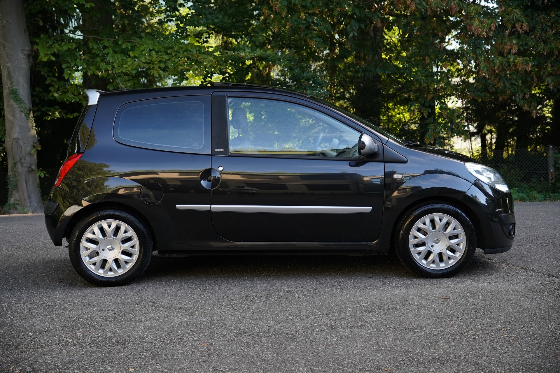 RENAULT Twingo 1.2 16V Initiale Quickshift-showroom-element-1