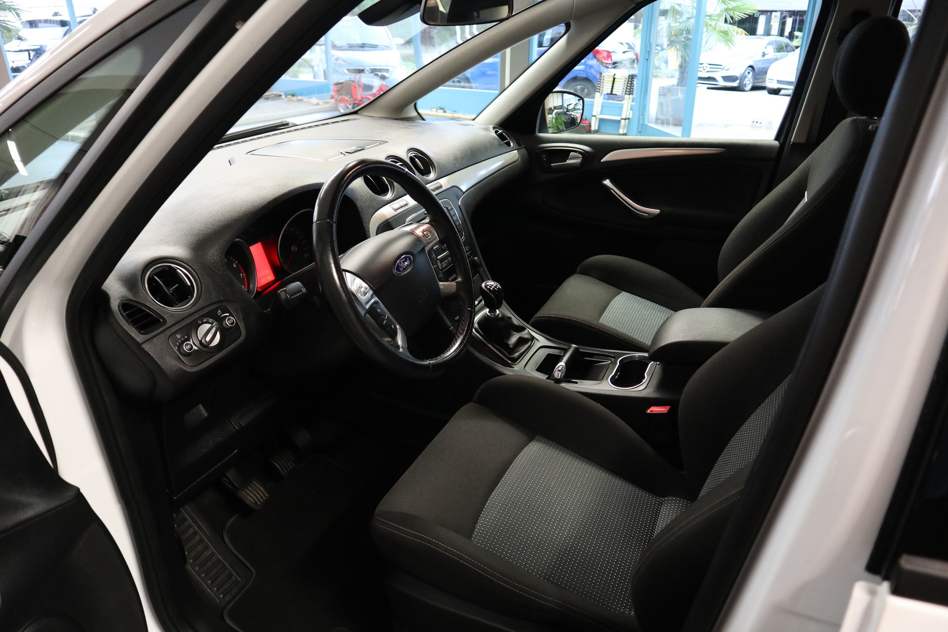 FORD S-Max 1.6 EcoB SCTi Knie Ed. S/S-image-10