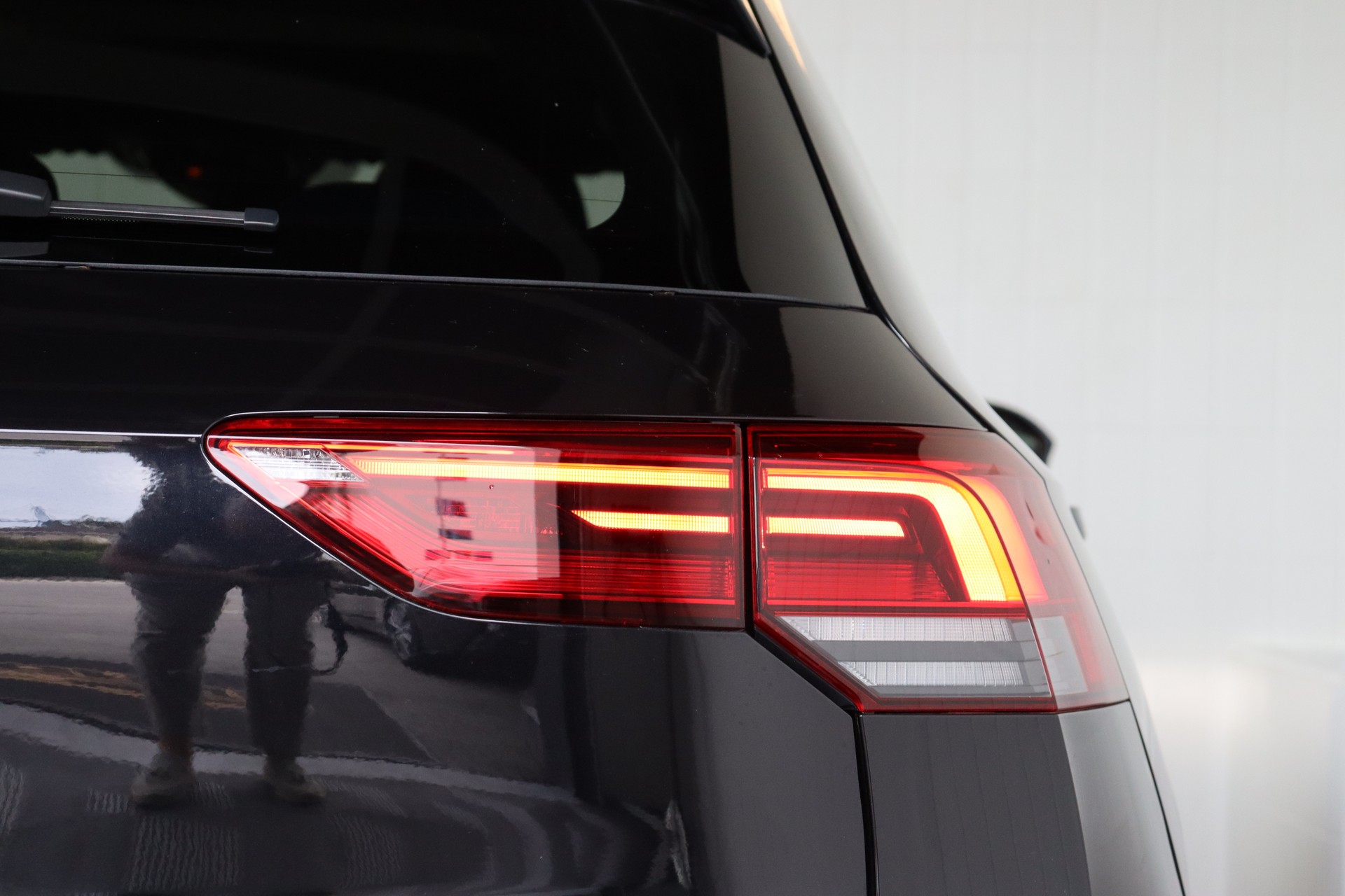 VW Golf 2.0 TSI R DSG 4Motion-image-11