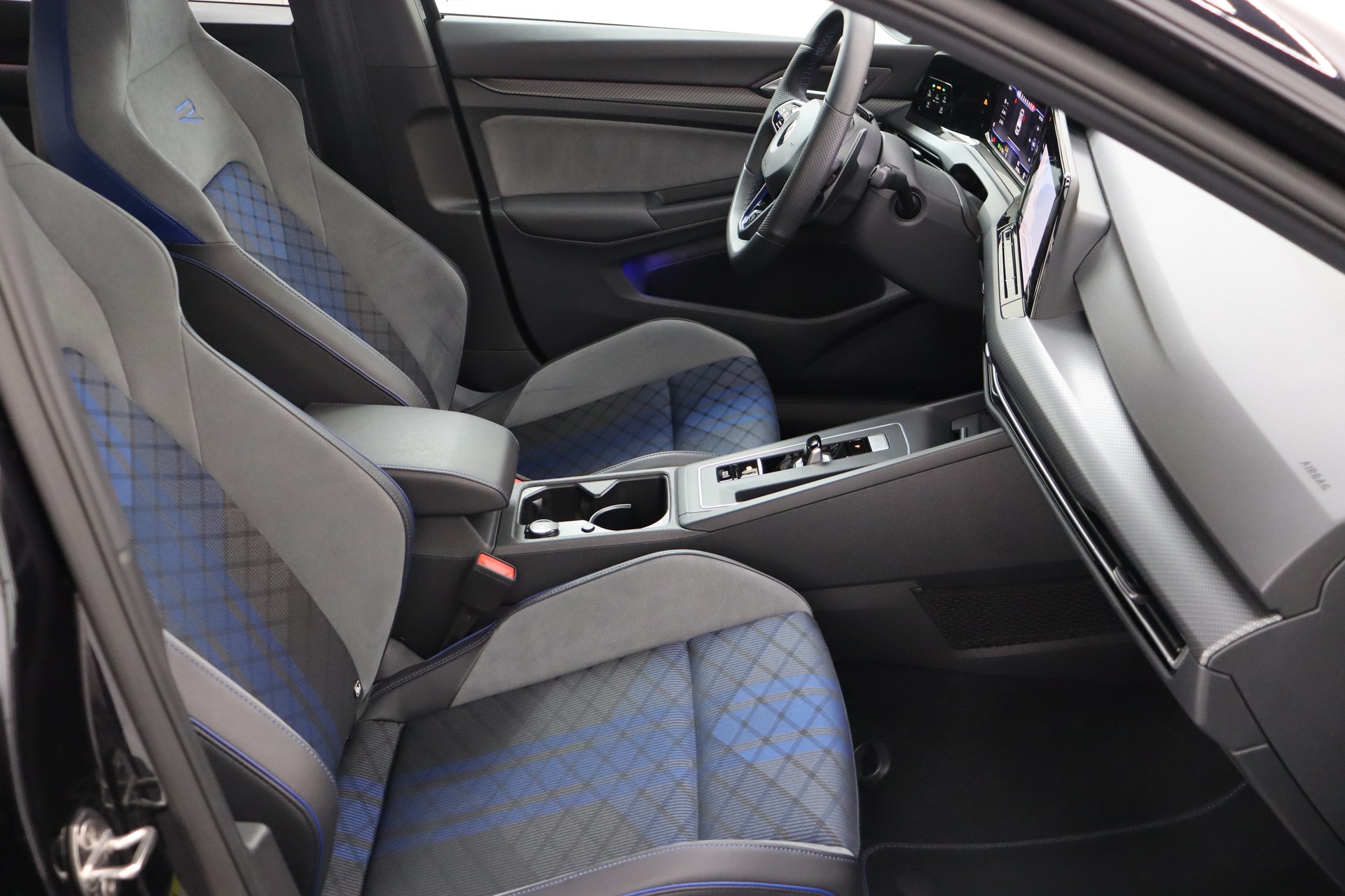 VW Golf 2.0 TSI R DSG 4Motion-image-20