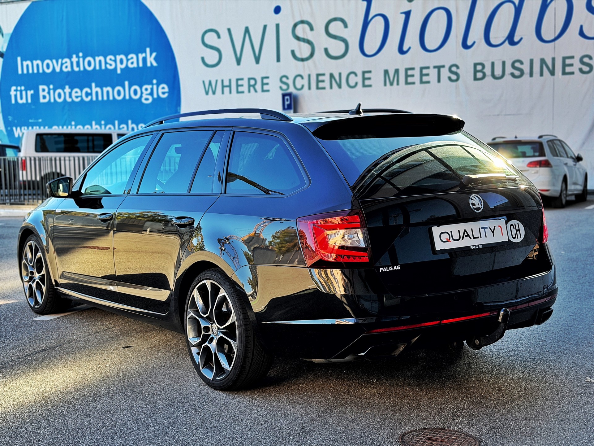 SKODA Octavia Combi 2.0 TDI RS DSG-showroom-element-2