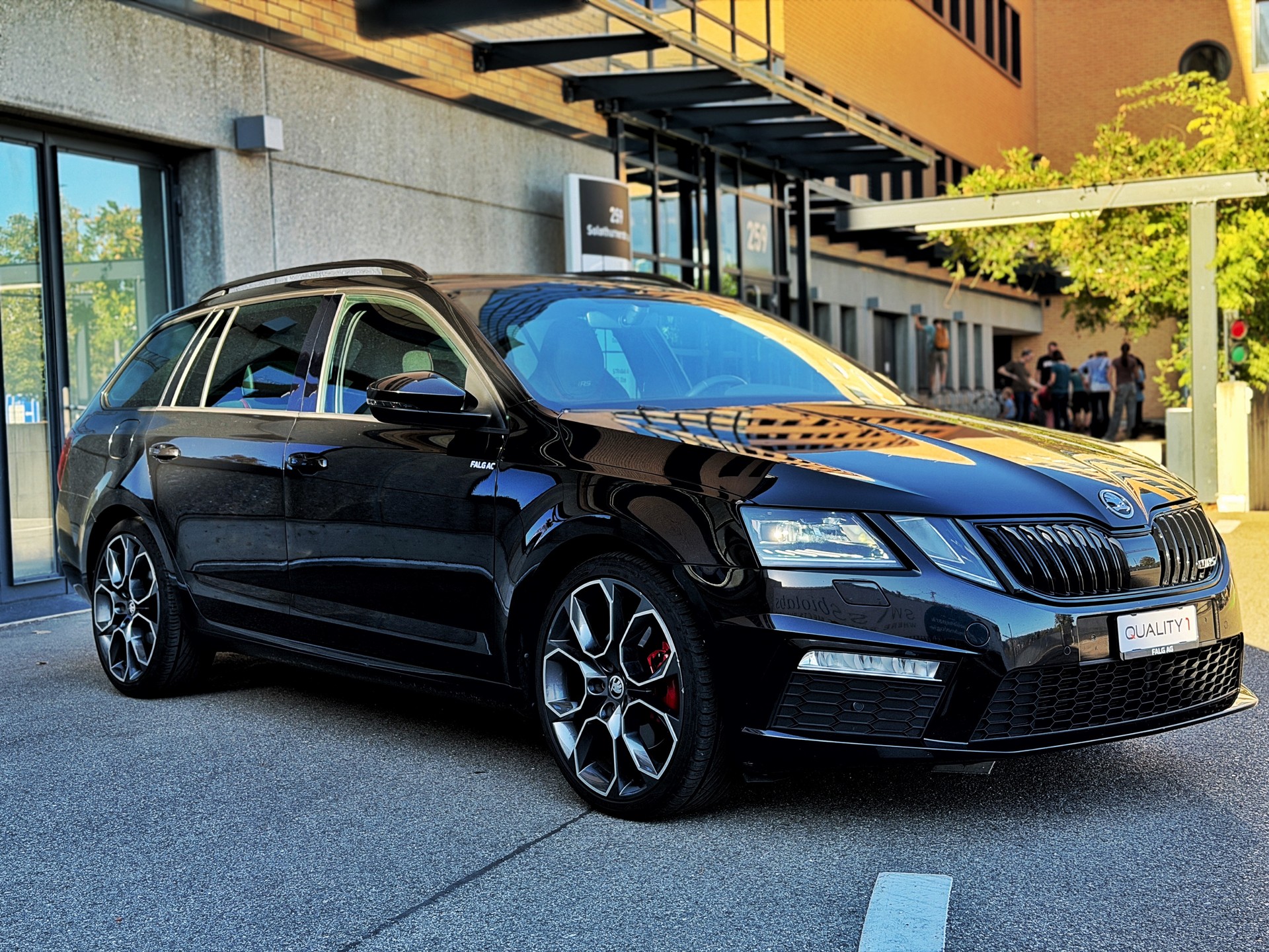 SKODA Octavia Combi 2.0 TDI RS DSG-showroom-element-3