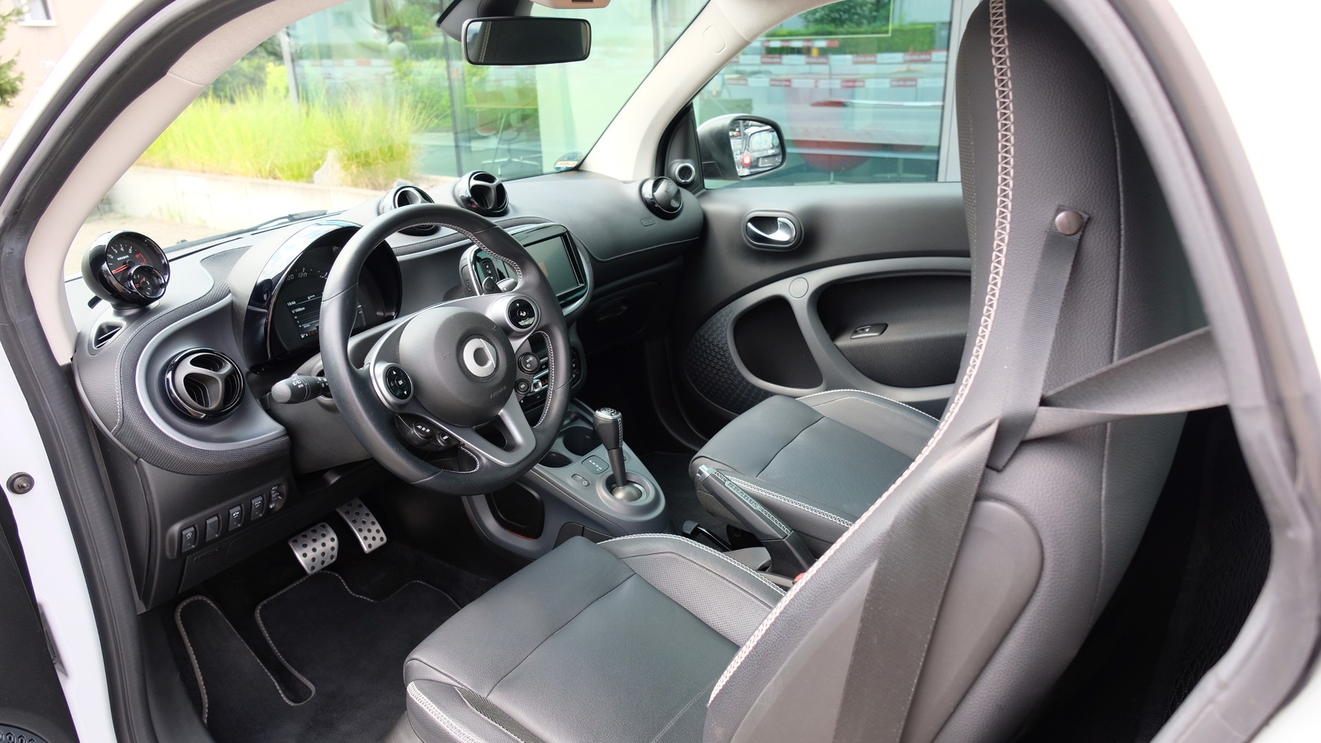 SMART 0.9 Brabus Xclusive twinamic-image-10