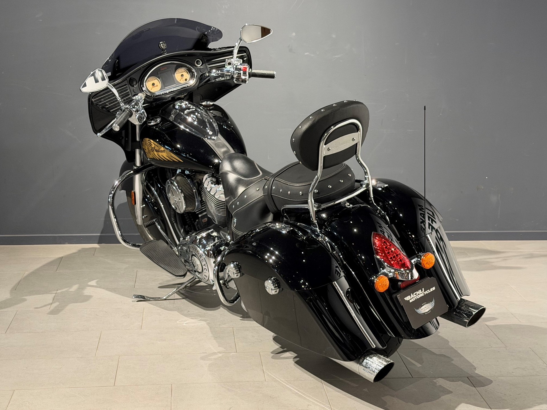 INDIAN Chieftain-image-4