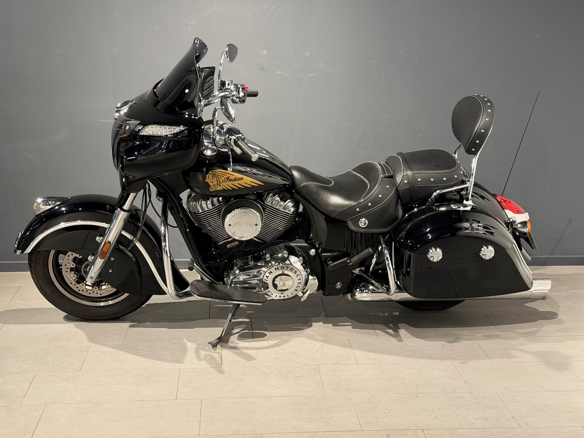 INDIAN Chieftain-image-3