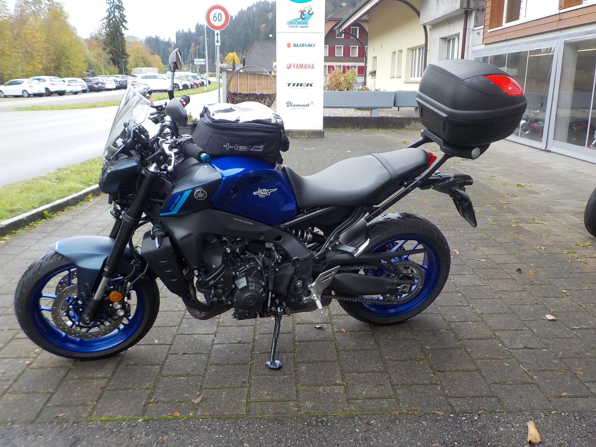 YAMAHA MT-09-image-3