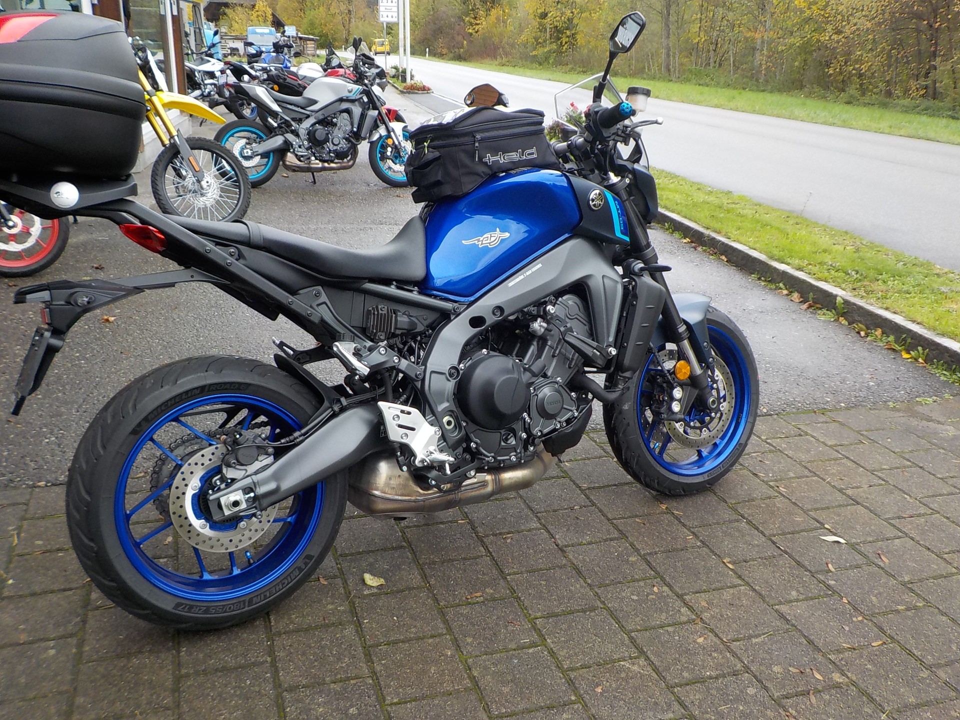 YAMAHA MT-09-image-6