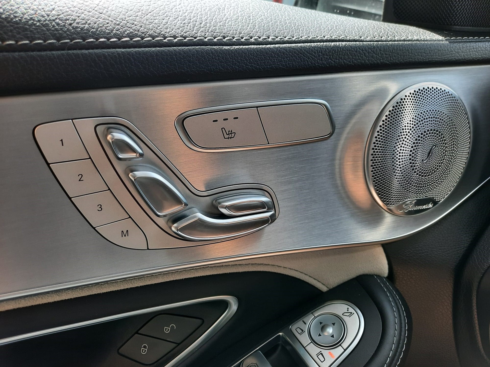 MERCEDES-BENZ C 63 S AMG Speedshift-image-9
