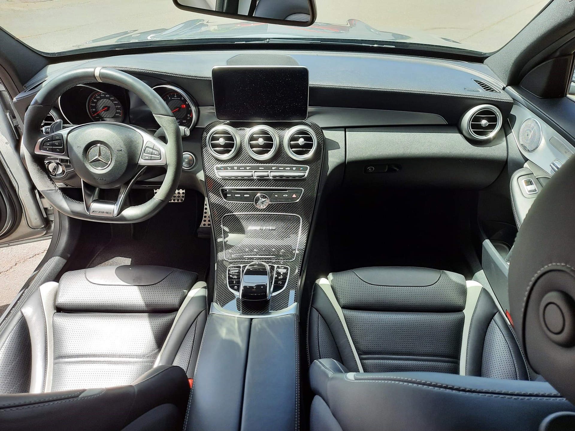 MERCEDES-BENZ C 63 S AMG Speedshift-image-8