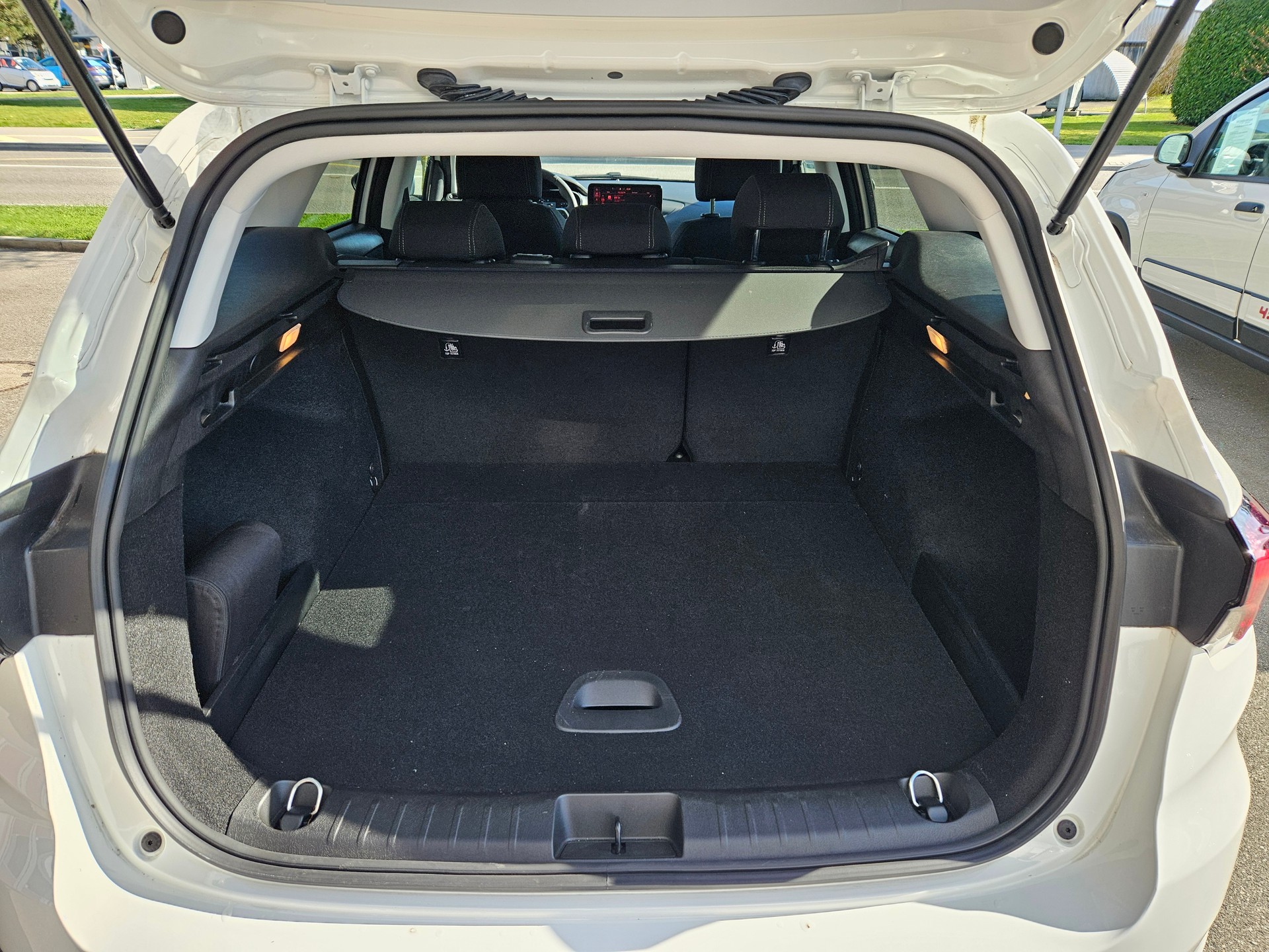 FIAT Tipo 1.5 Hybrid Station Wagon City Life-image-9