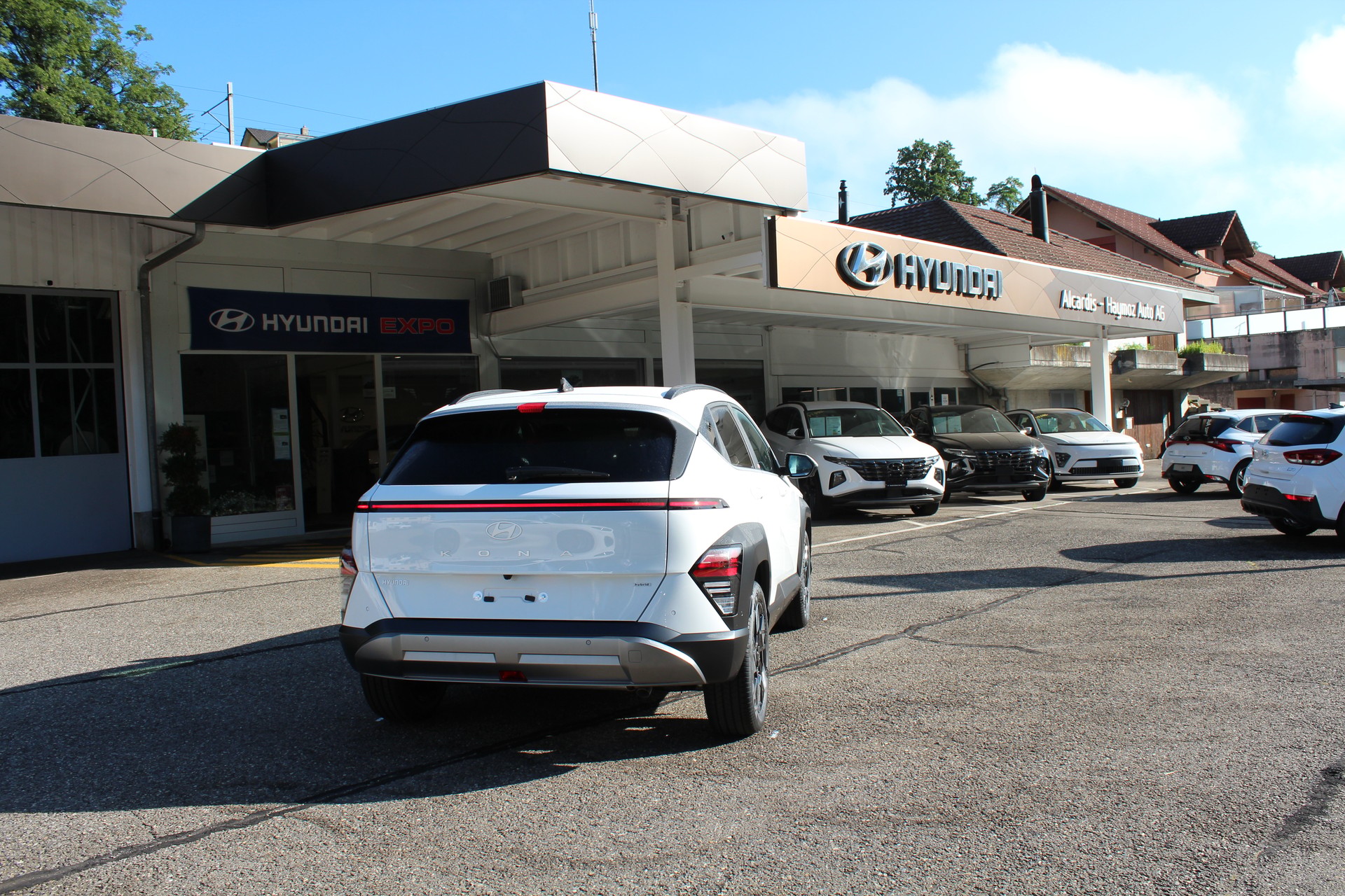 HYUNDAI Kona 1.6 GDi HEV Amplia DCT-showroom-element-2