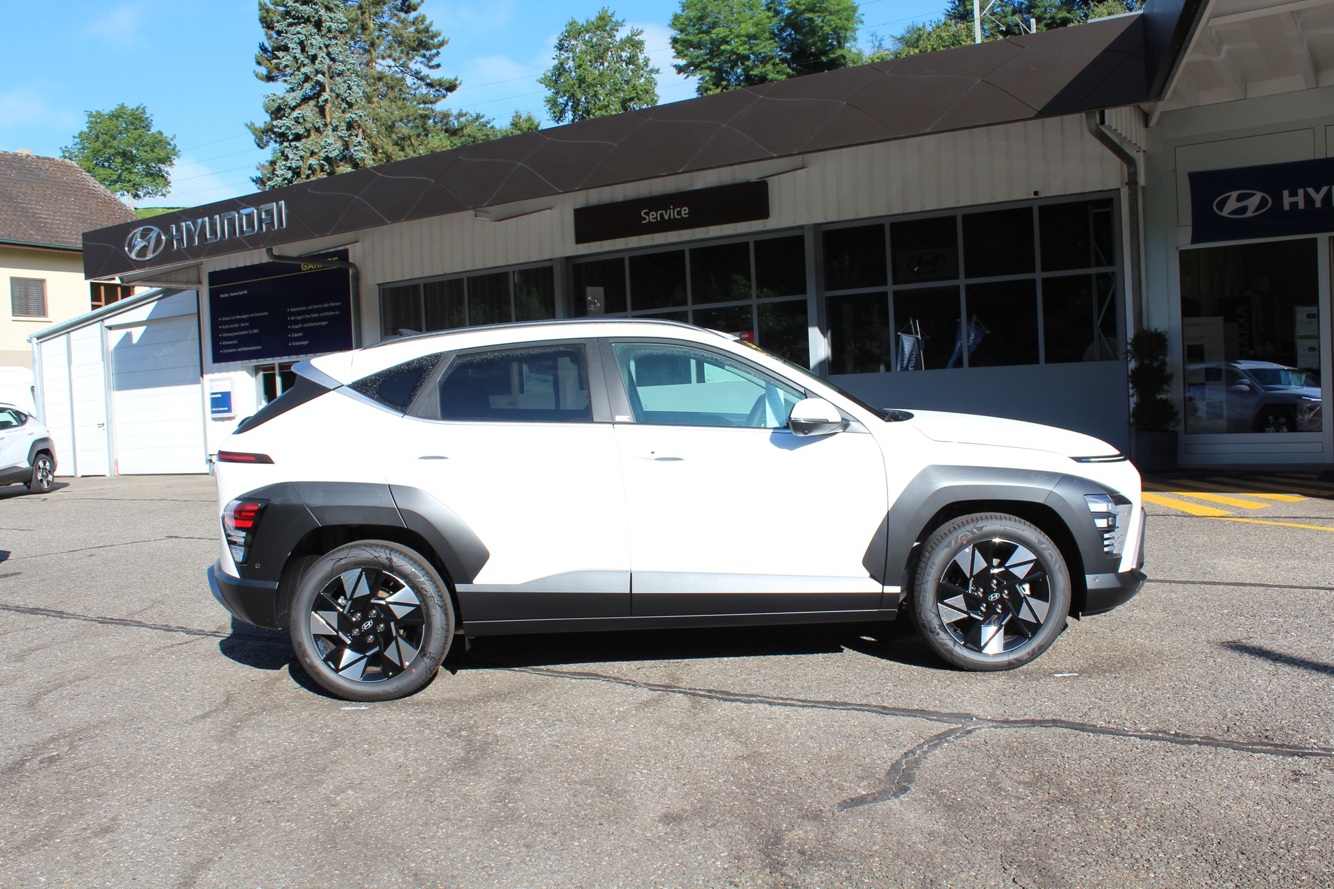 HYUNDAI Kona 1.6 GDi HEV Amplia DCT-showroom-element-3