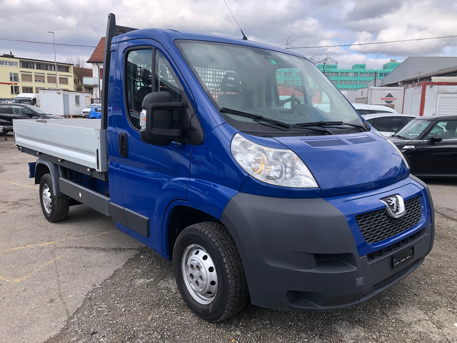 PEUGEOT Boxer 2.2 HDI 335 L2-image-1