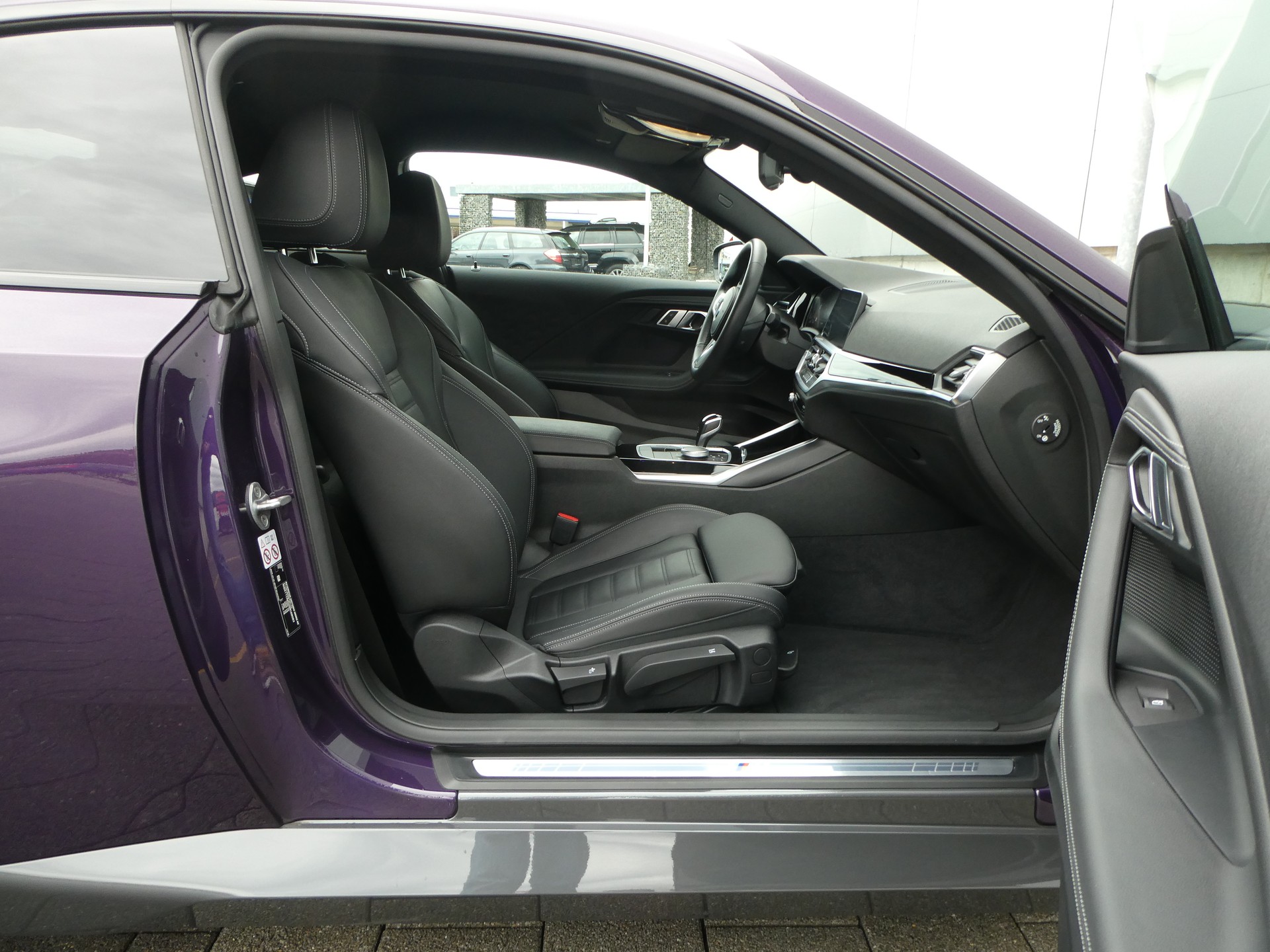BMW 220i M Sport-image-11