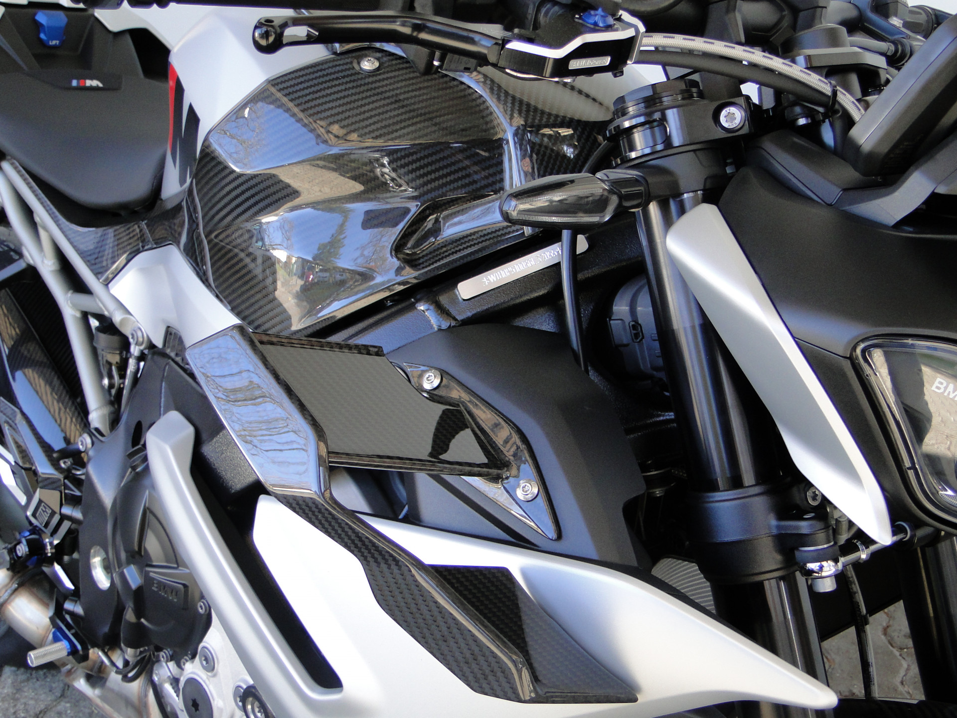 BMW M 1000 R Competition-image-4
