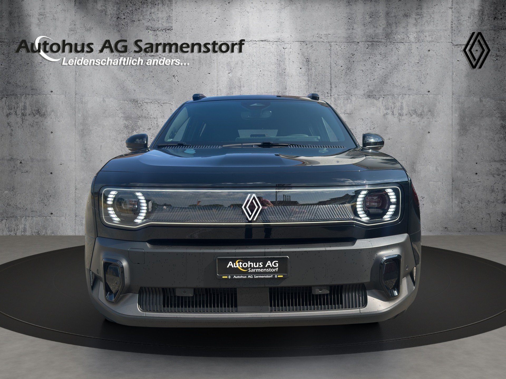 RENAULT R4 E-Tech Comfort Range 52 kWh Iconic-image-1