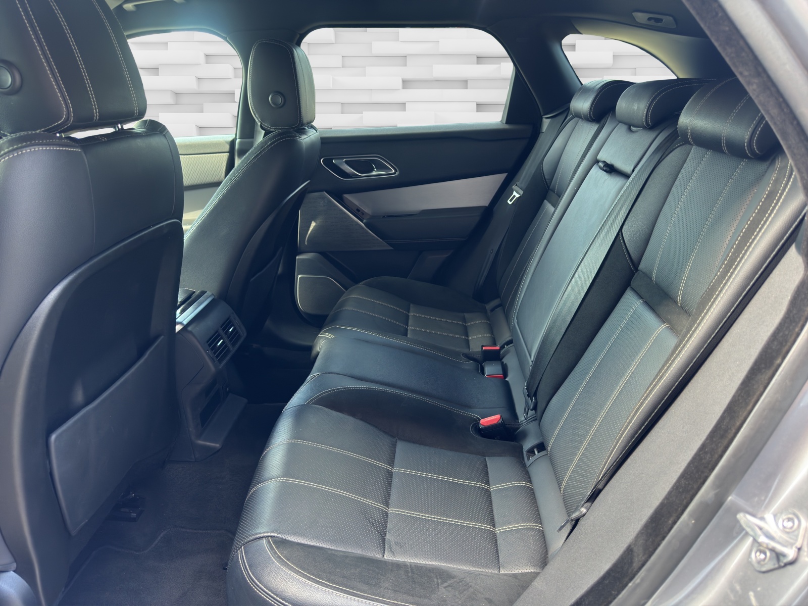 LAND ROVER Range Rover Velar R-Dynamic D 240 SE Automatic-image-14