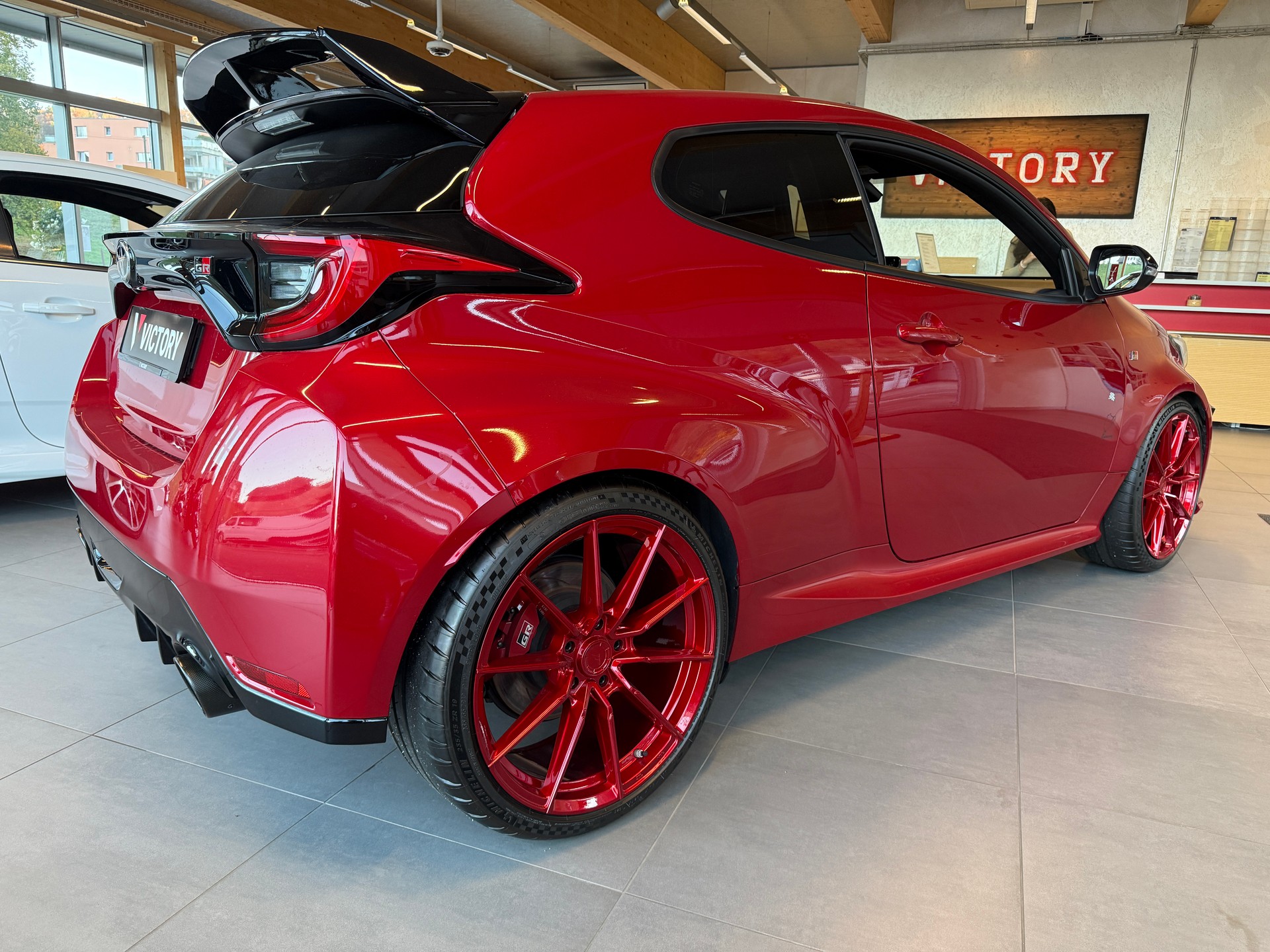 TOYOTA Yaris 1.6 GR Sport-image-2