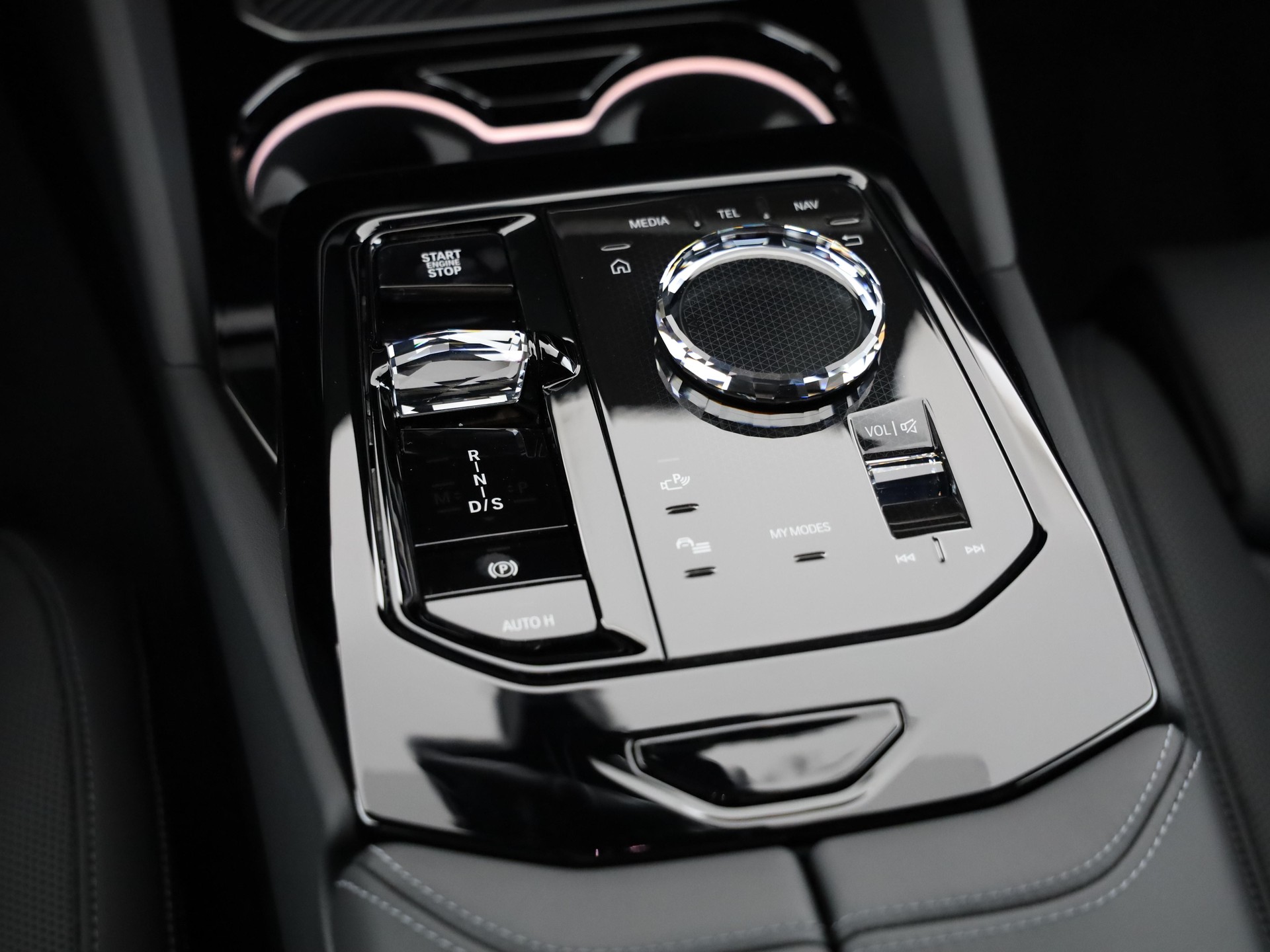 BMW 550e xDrive-image-15