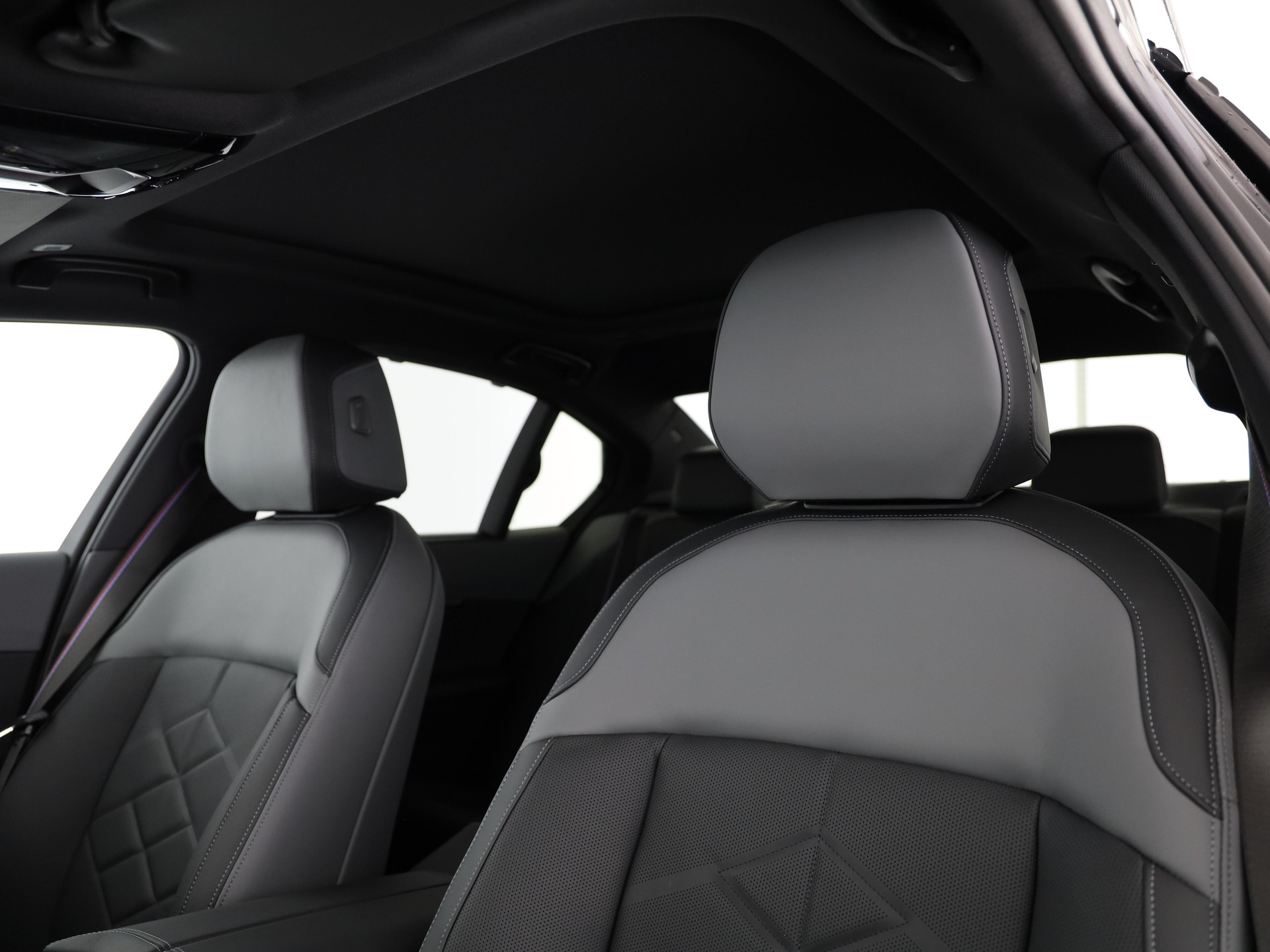 BMW 550e xDrive-image-8