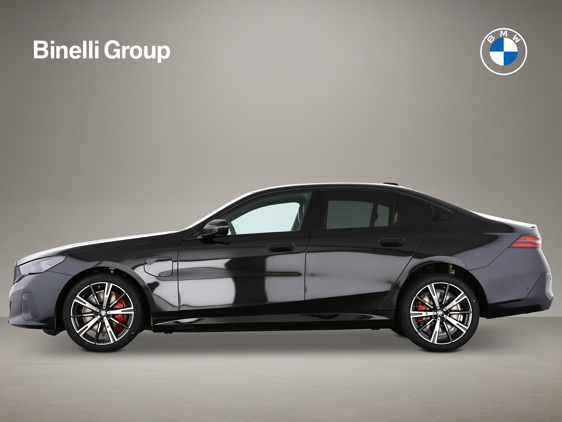 BMW 550e xDrive-image-4