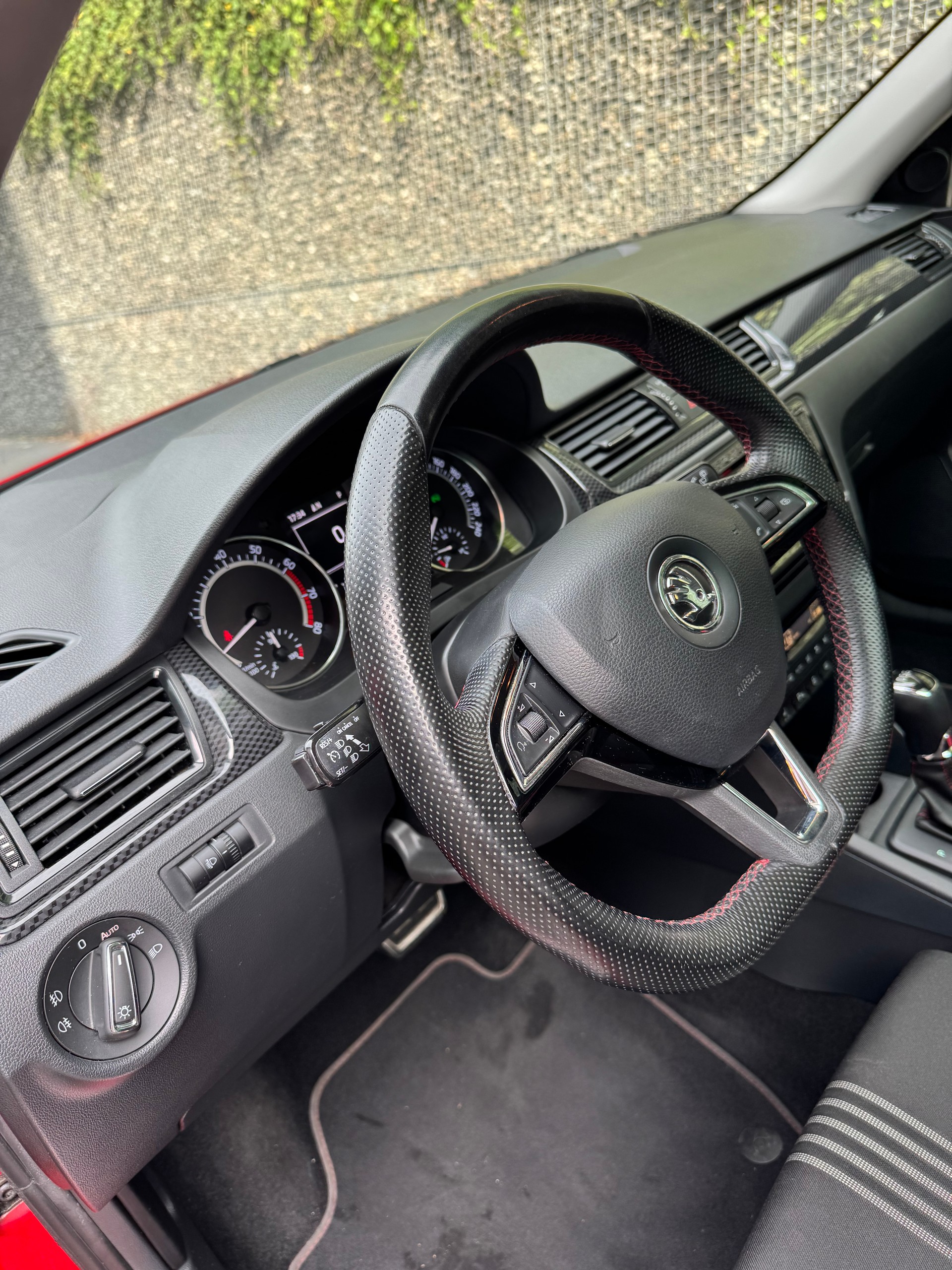 SKODA Rapid Spaceback 1.4 TSI Monte Carlo DSG Leasing ab 241.- 1 J. Garantie 3 J. Gratisservice-image-9