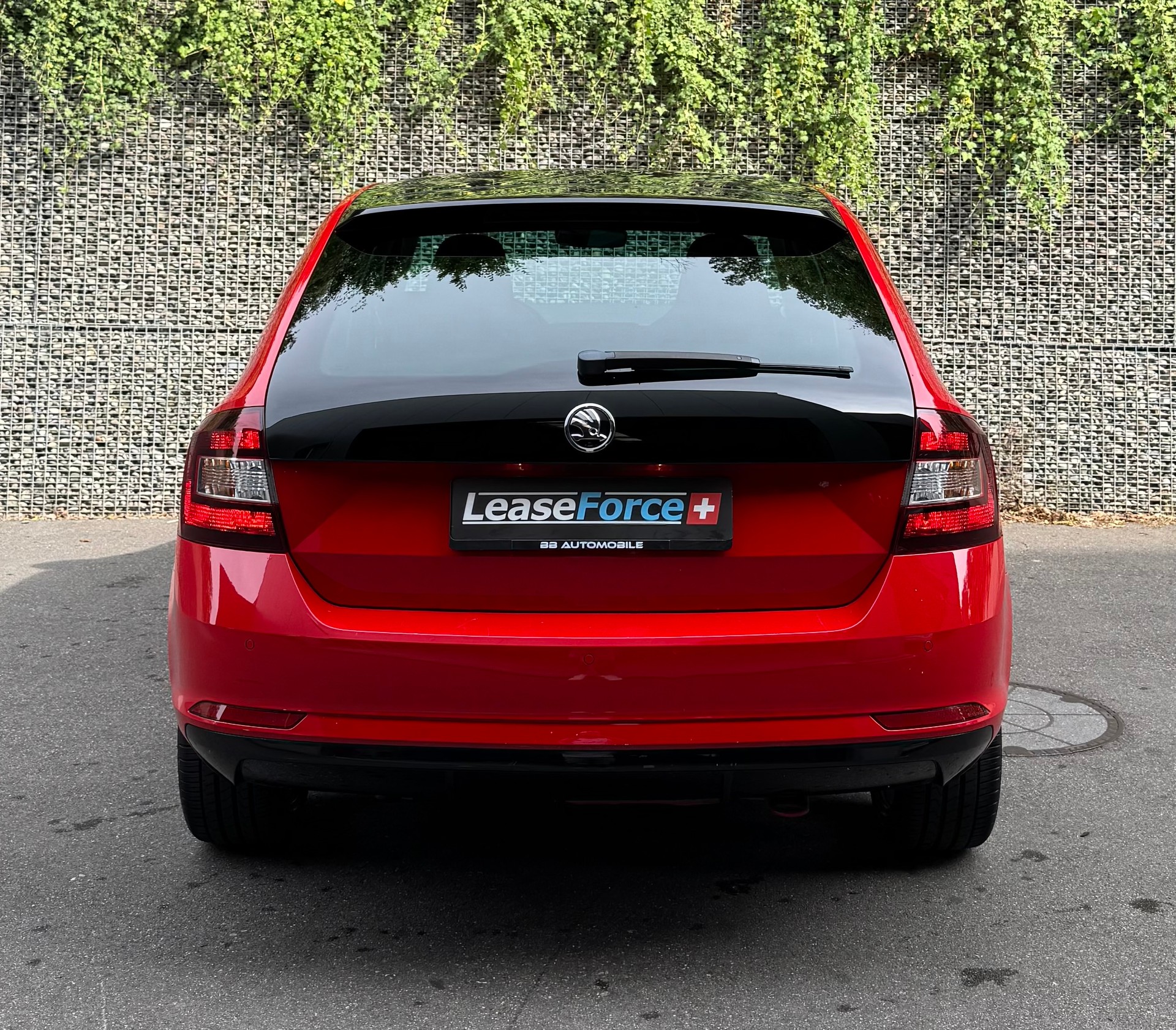 SKODA Rapid Spaceback 1.4 TSI Monte Carlo DSG Leasing ab 241.- 1 J. Garantie 3 J. Gratisservice-image-3