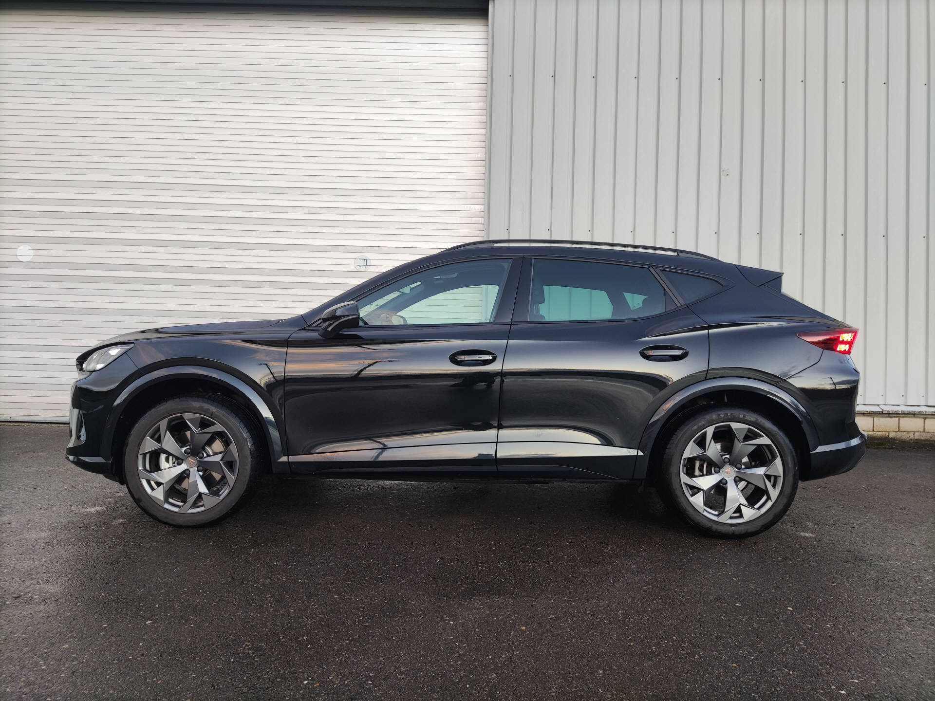 CUPRA Formentor 1.5 eTSI DSG-image-4