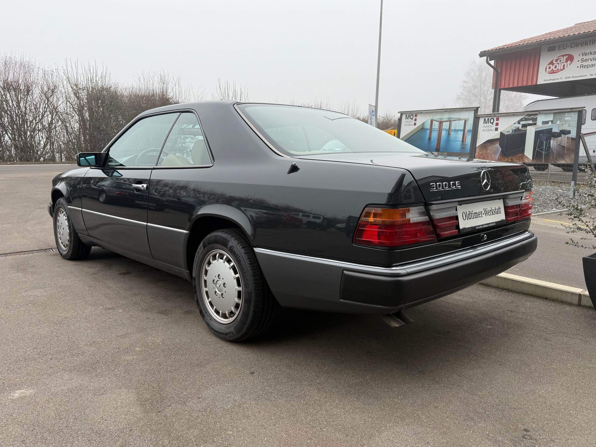 MERCEDES-BENZ 300 CE-image-3