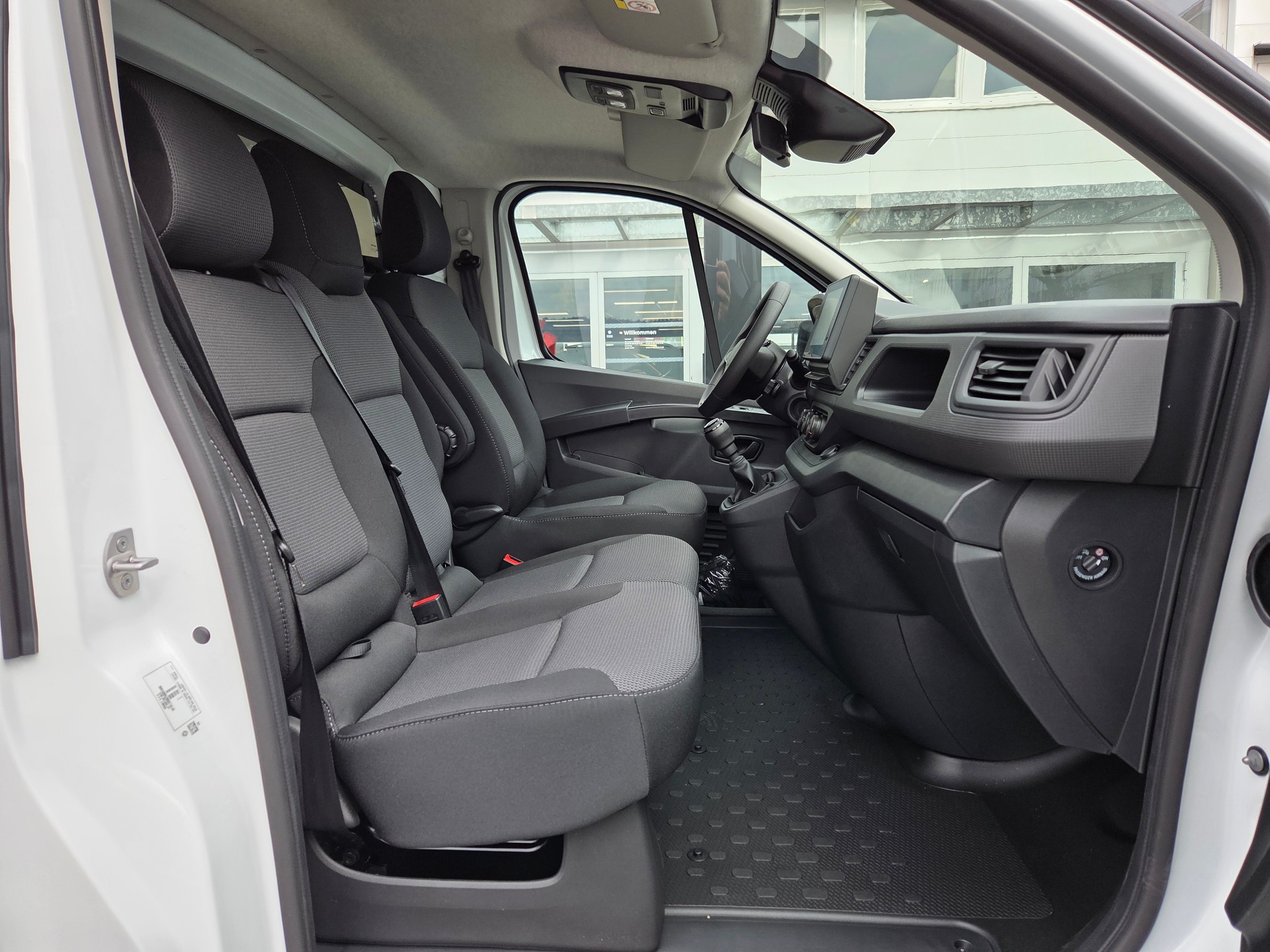 RENAULT Trafic Kaw. 2.8 t L1 H1 2.0 dCi Blue 110 Advance-image-17