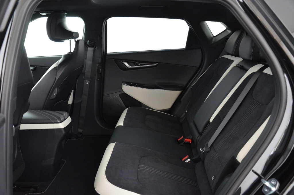 KIA EV6 77.4 kWh AWD GT-Line *Glasdach*-image-15