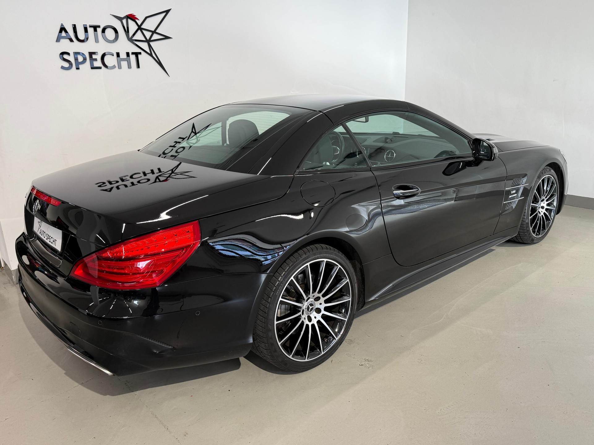 MERCEDES-BENZ SL 500 9G-Tronic-showroom-element-3