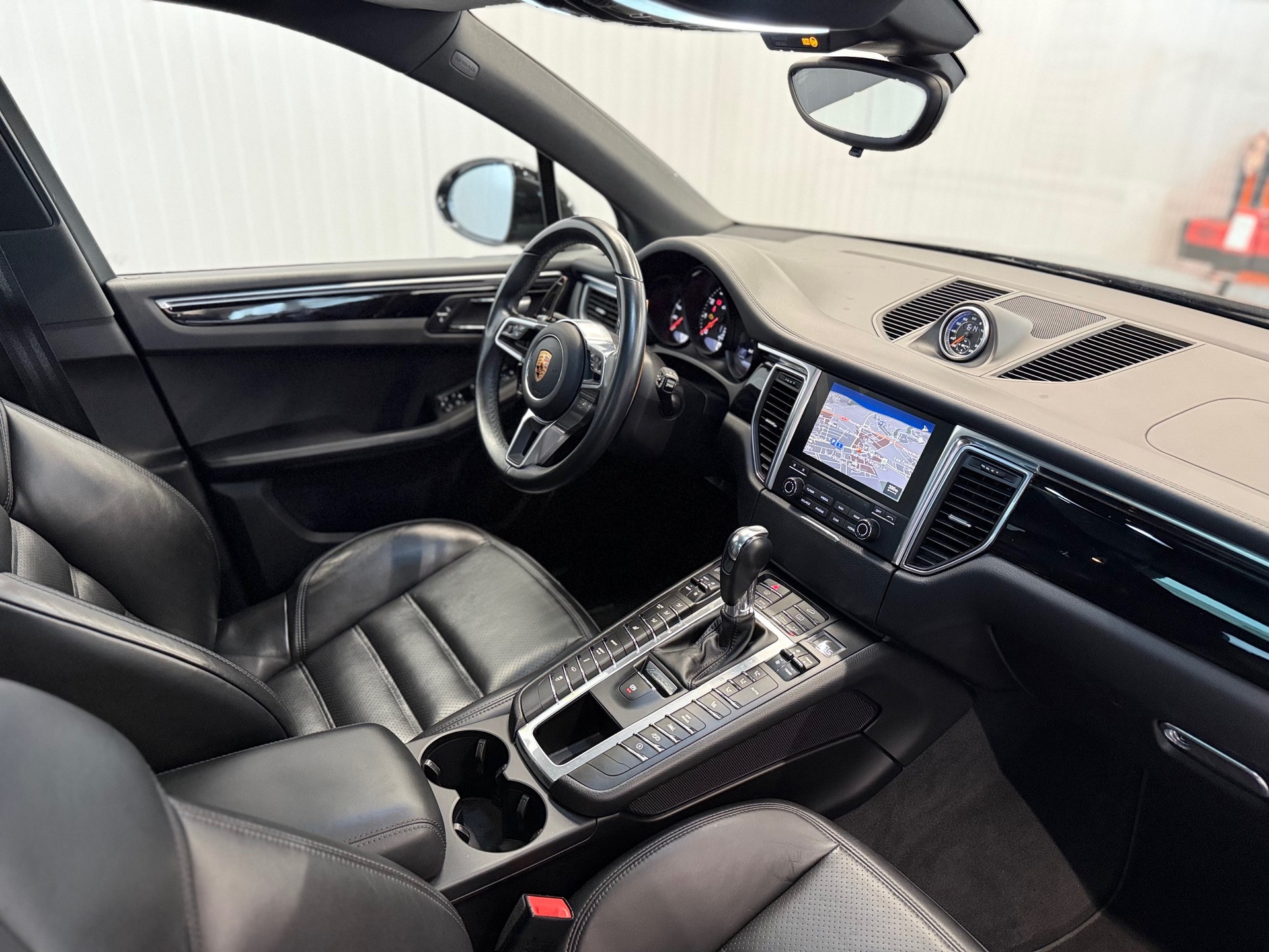 PORSCHE Macan GTS PDK-image-8