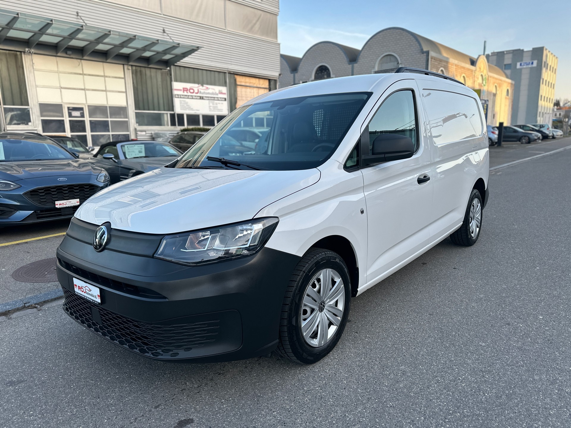 VW Caddy Cargo 2.0TDI Maxi-showroom-element-1
