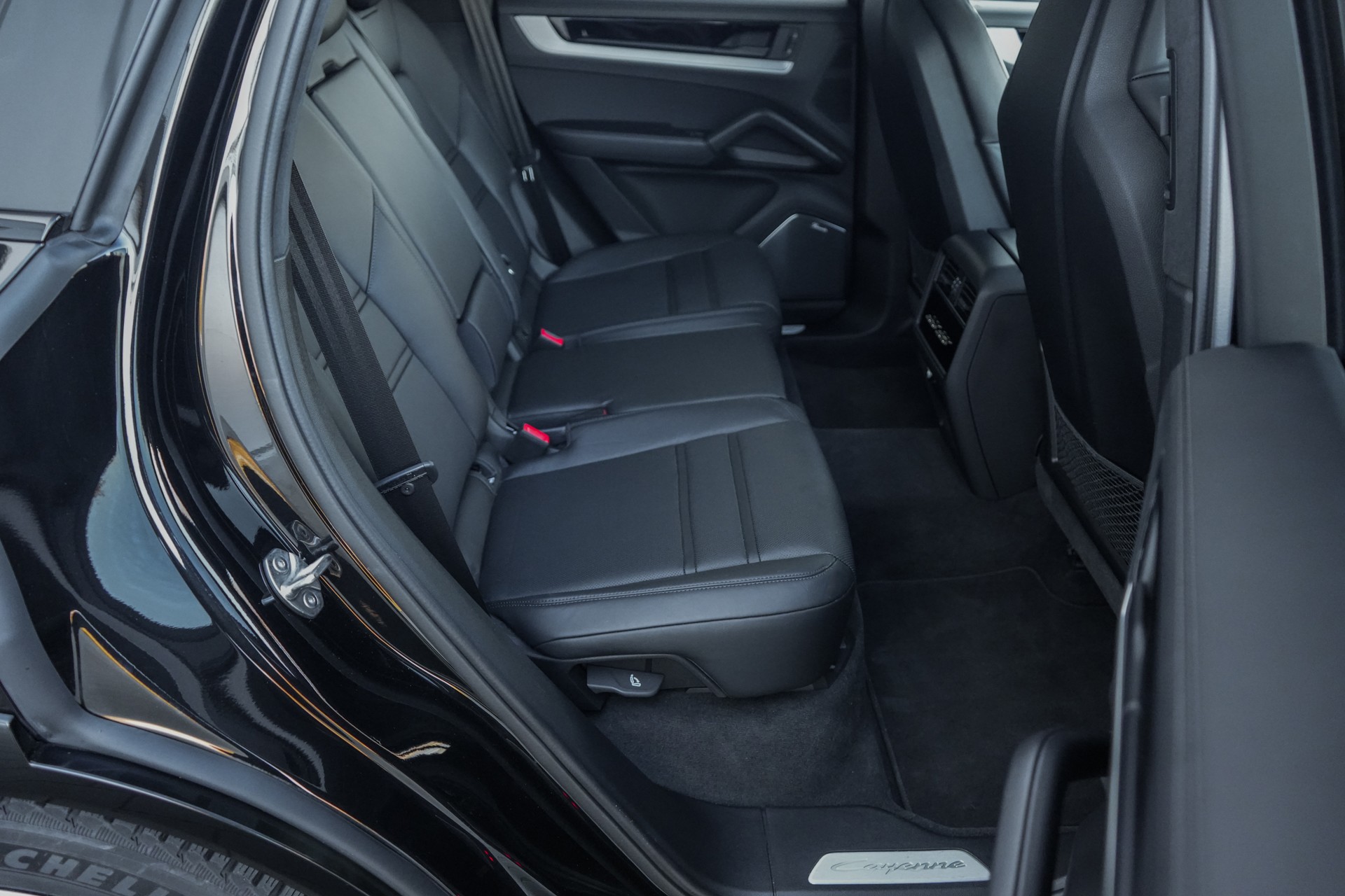 PORSCHE Cayenne Turbo E-Hybrid Tiptronic-image-21