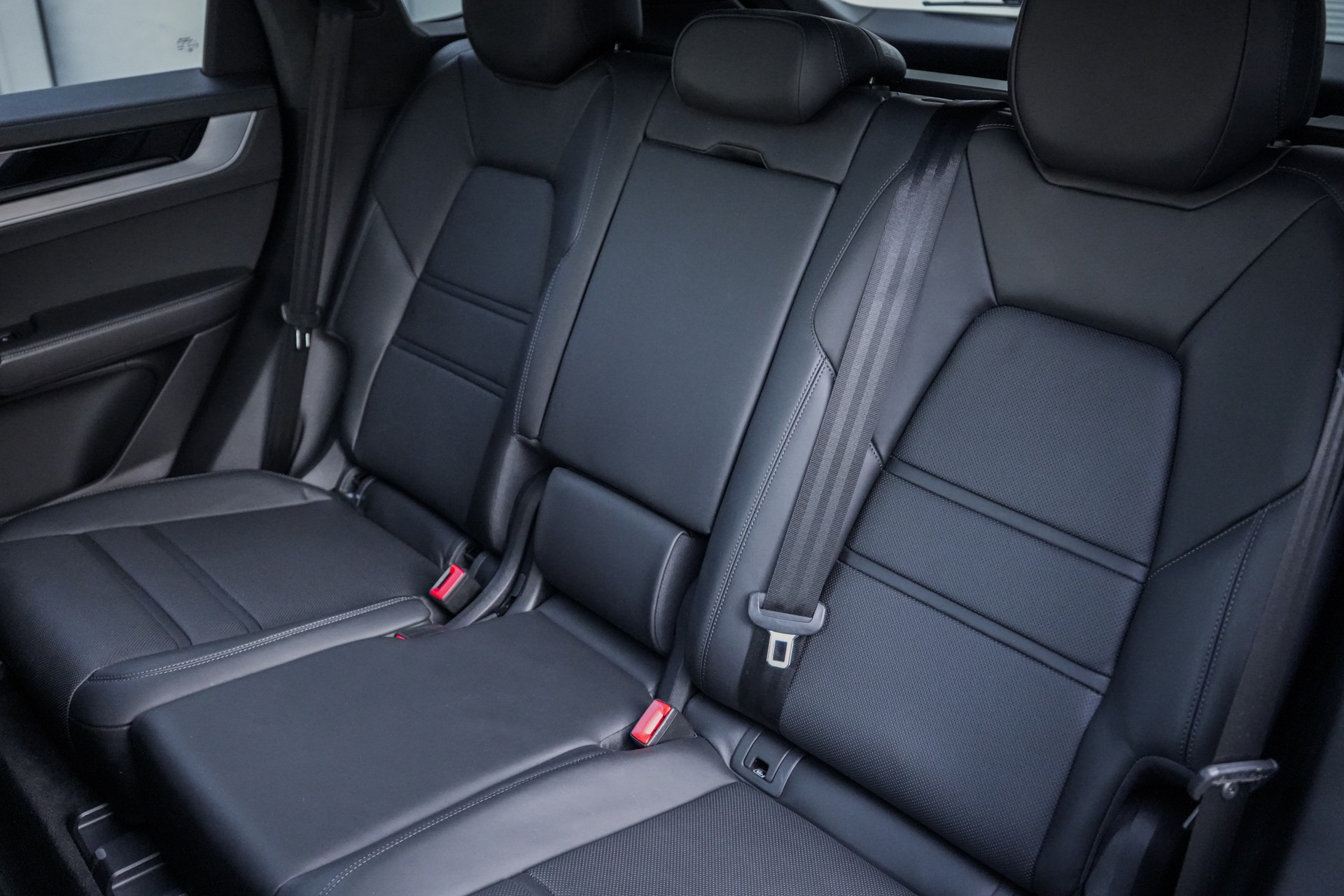 PORSCHE Cayenne Turbo E-Hybrid Tiptronic-image-20