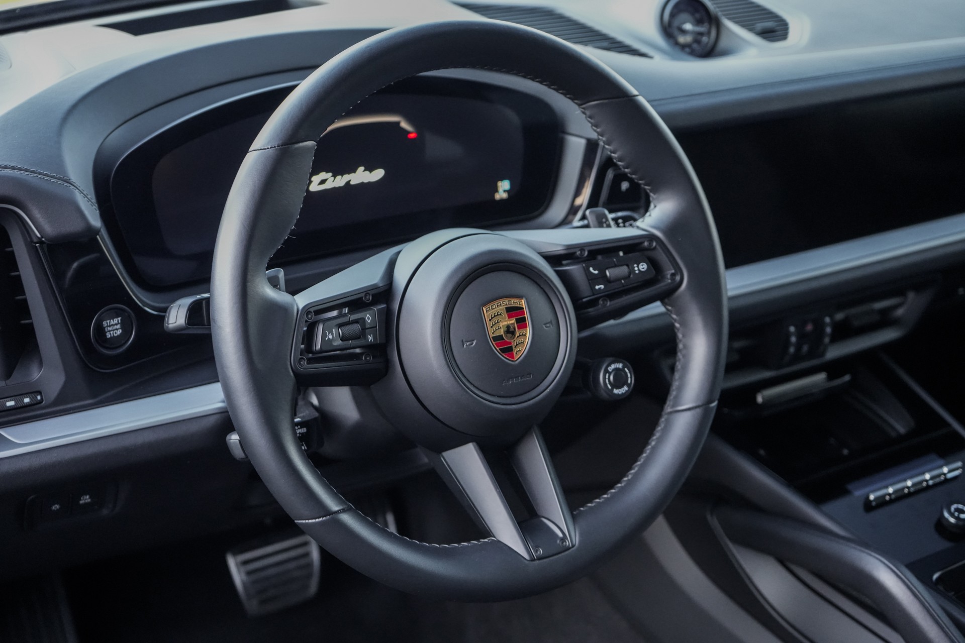 PORSCHE Cayenne Turbo E-Hybrid Tiptronic-image-10