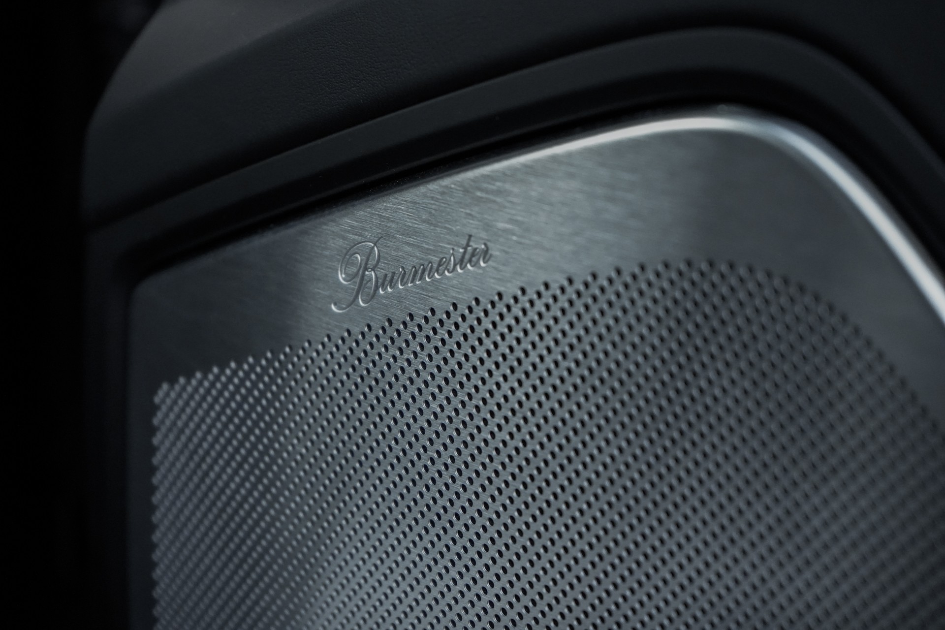 PORSCHE Cayenne Turbo E-Hybrid Tiptronic-image-17