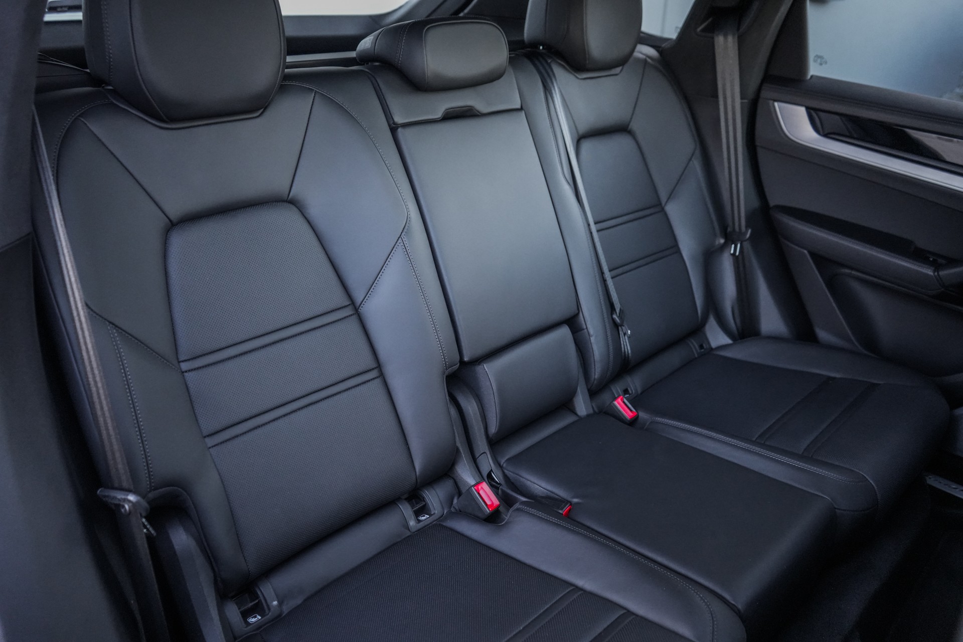 PORSCHE Cayenne Turbo E-Hybrid Tiptronic-image-22
