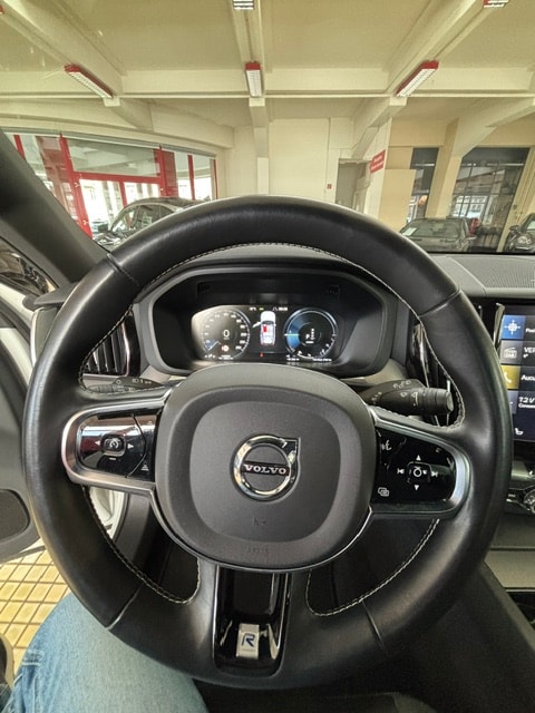 VOLVO XC60 T8 eAWD R-Design Geartronic-image-6