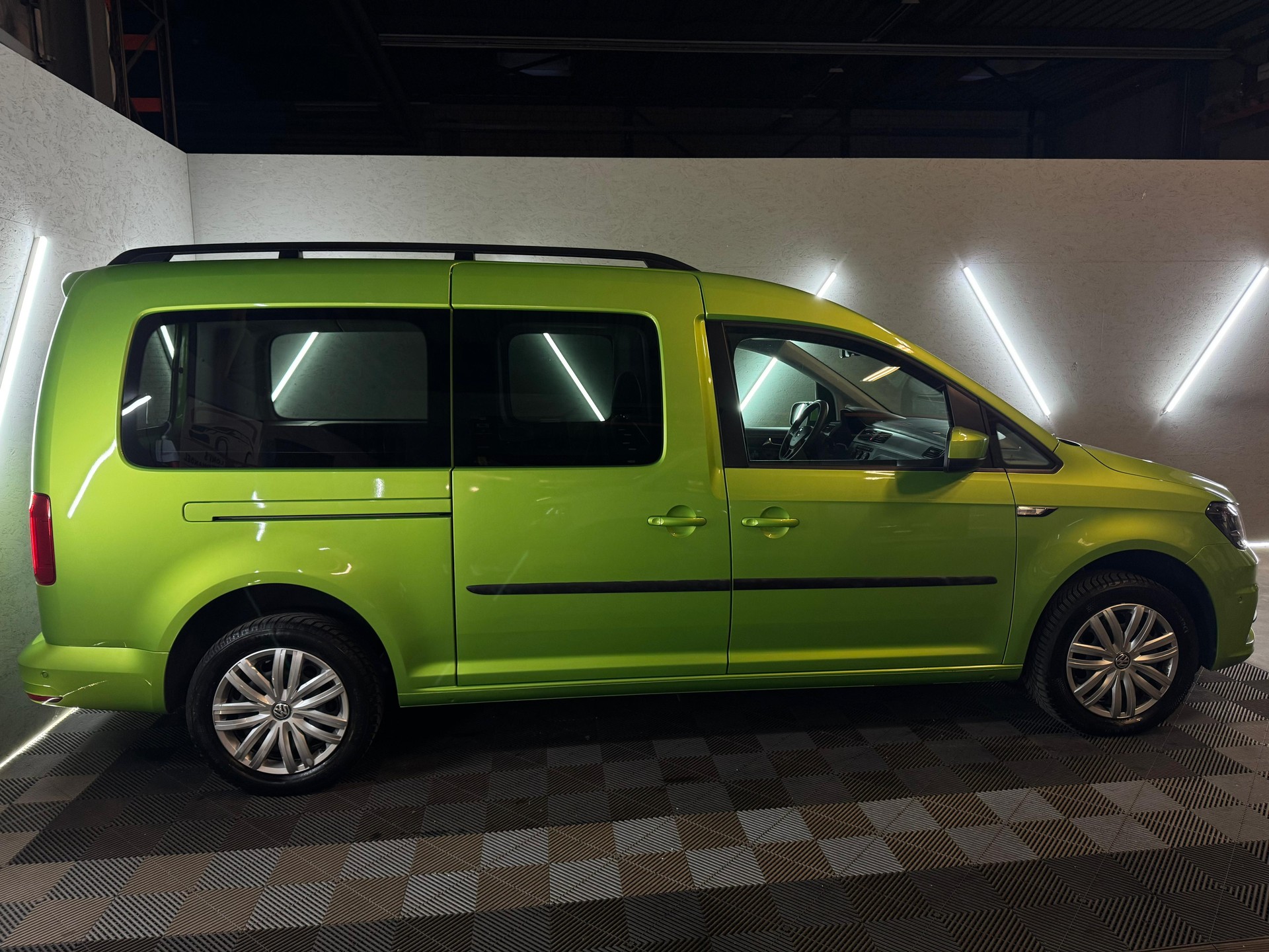 VW Caddy Maxi 1.4 TSI Trendline DSG-image-3