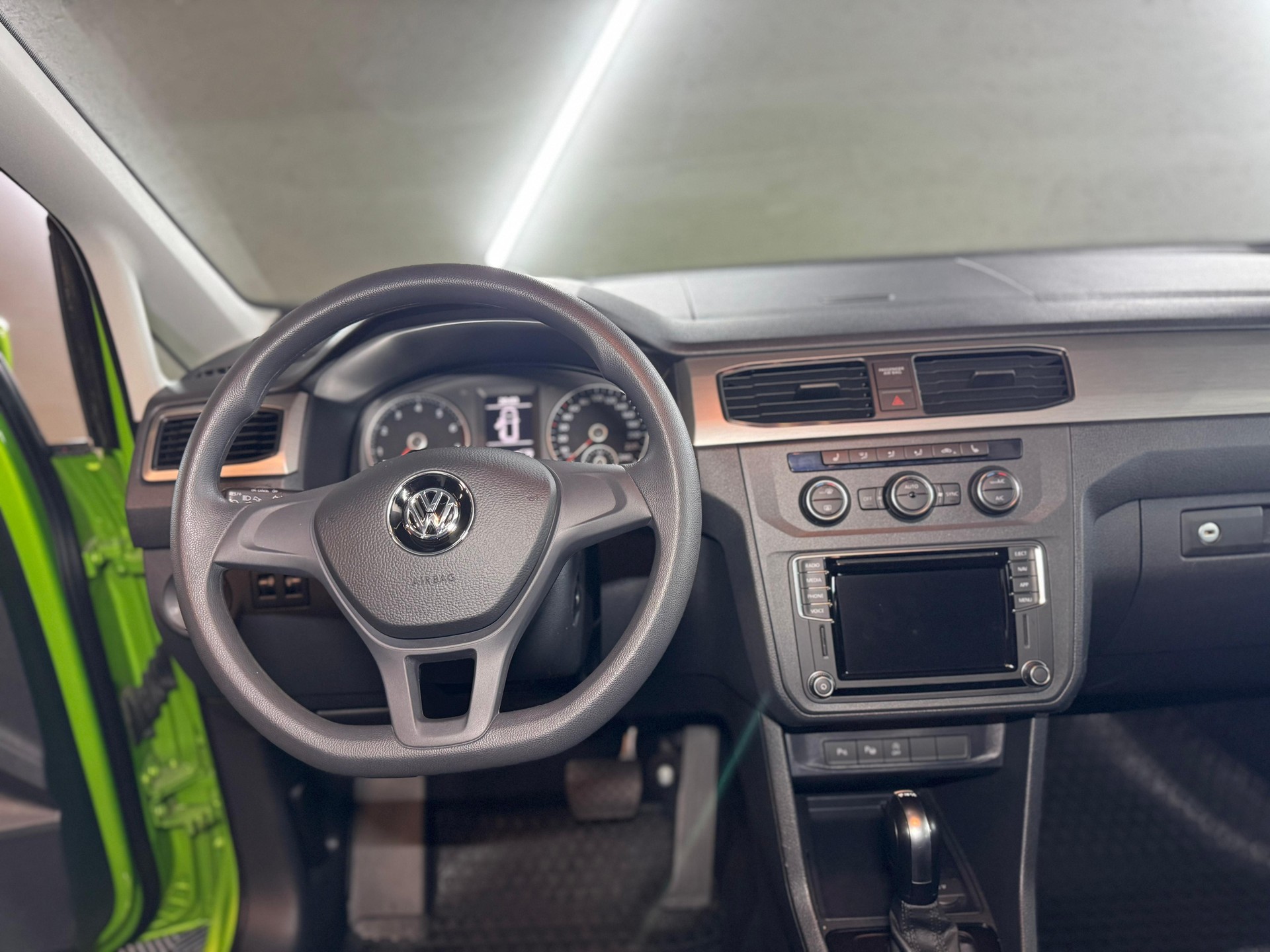 VW Caddy Maxi 1.4 TSI Trendline DSG-image-9