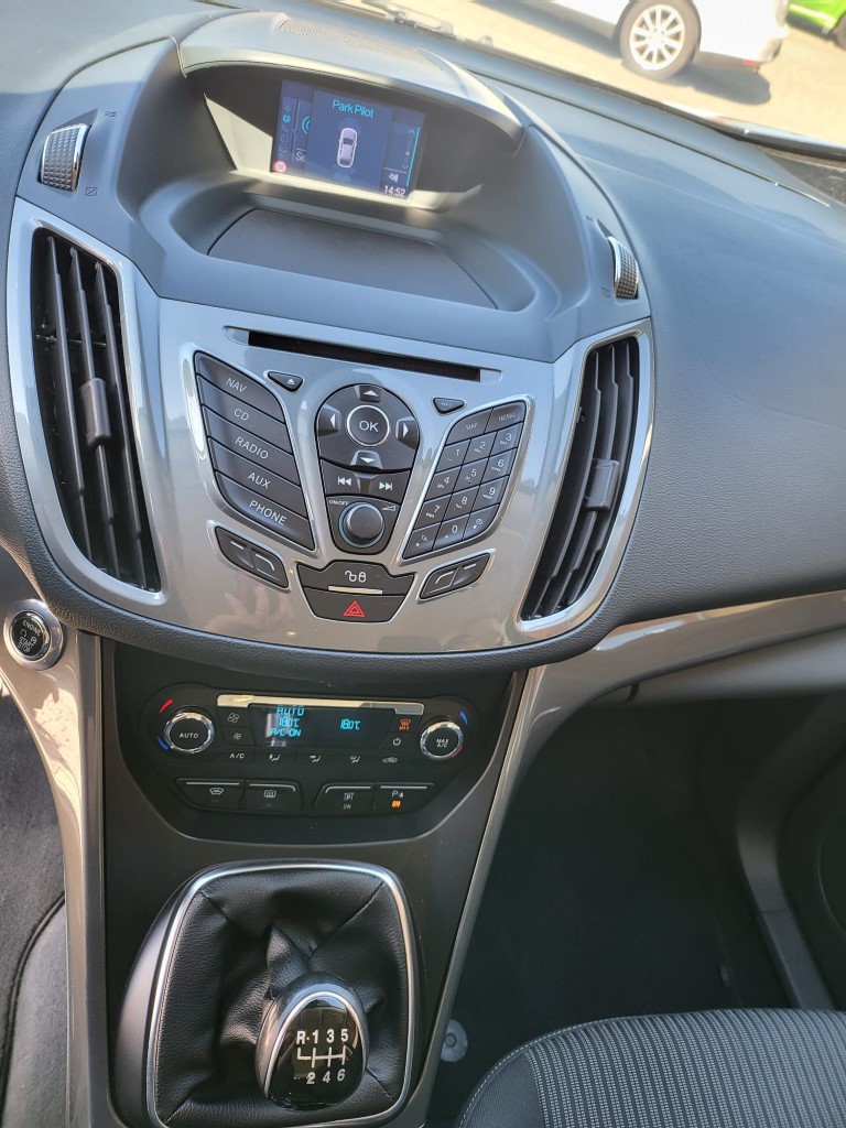 FORD C-Max 1.6 TDCi 115 Titanium S/S-image-9