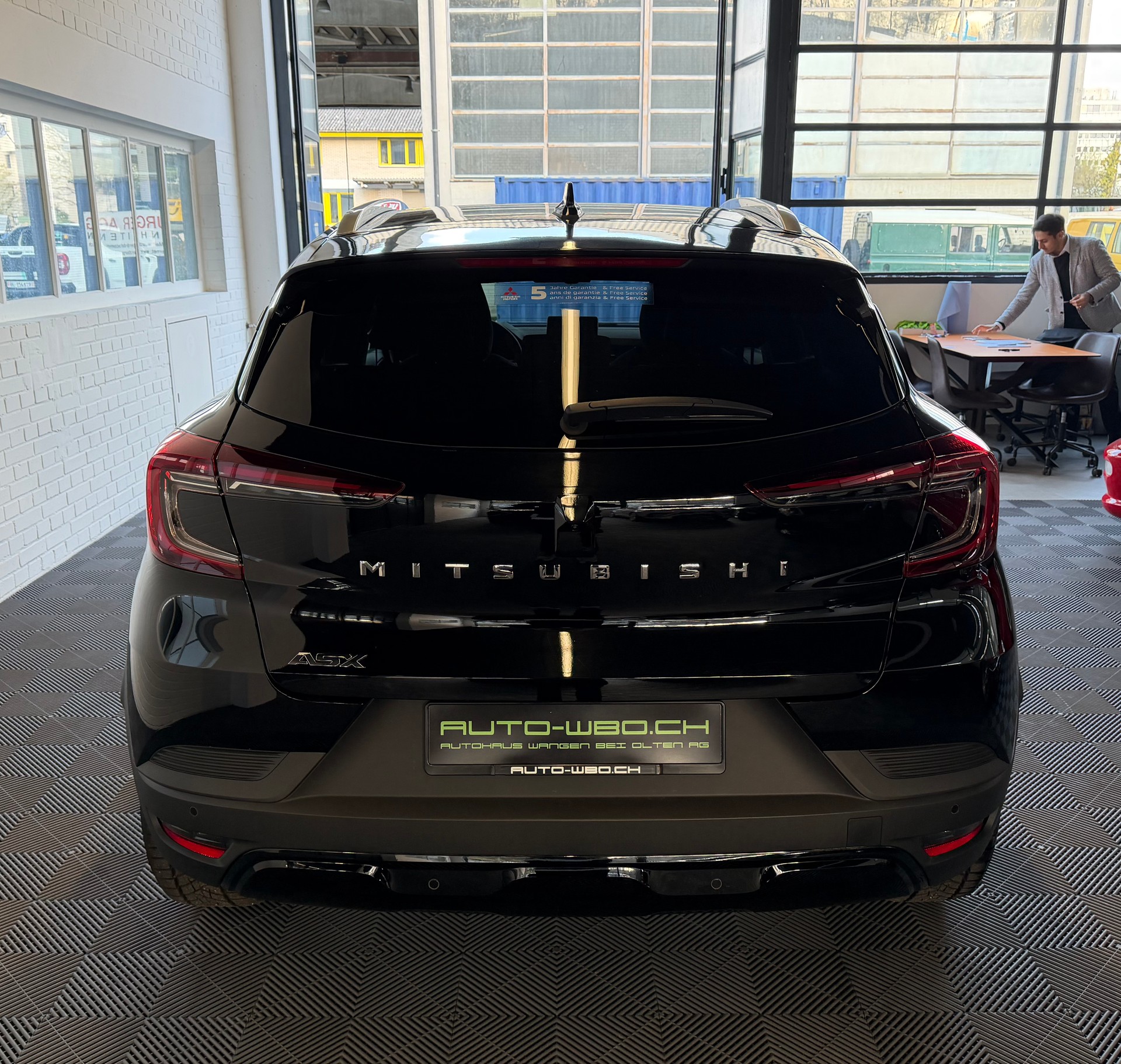 MITSUBISHI ASX 1.3 Invite 160 PS (CH)-showroom-element-3