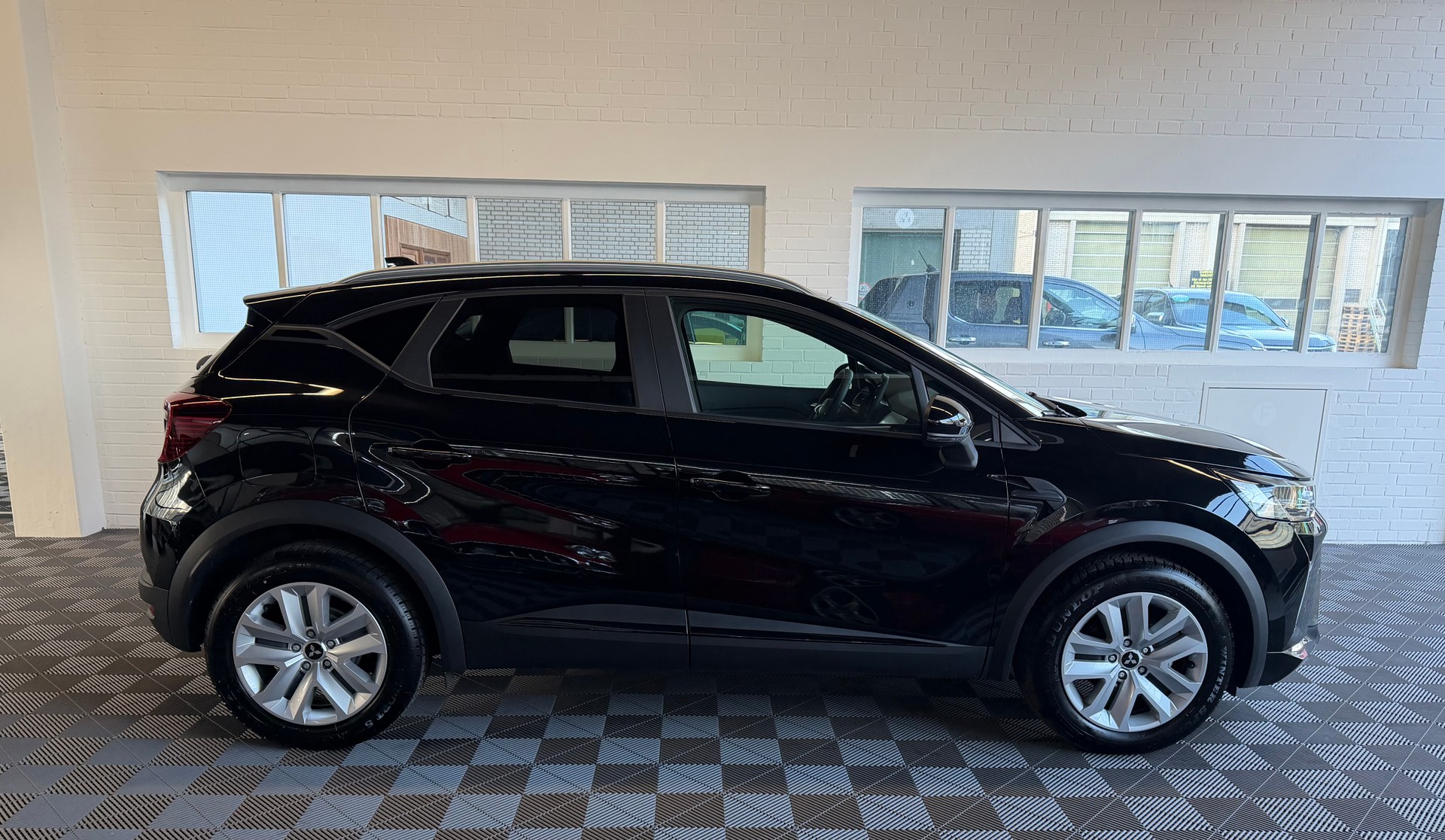 MITSUBISHI ASX 1.3 Invite 160 PS (CH)-showroom-element-1