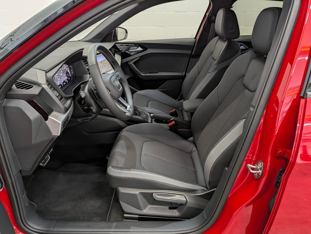 AUDI A1 Sportback 2.0 40 TFSI S Line S-Tronic*5J GAR S-LINE KOMPLETT VOLL-LED DÄMPFER NAVI+ ACC KEYLESS*-image-4