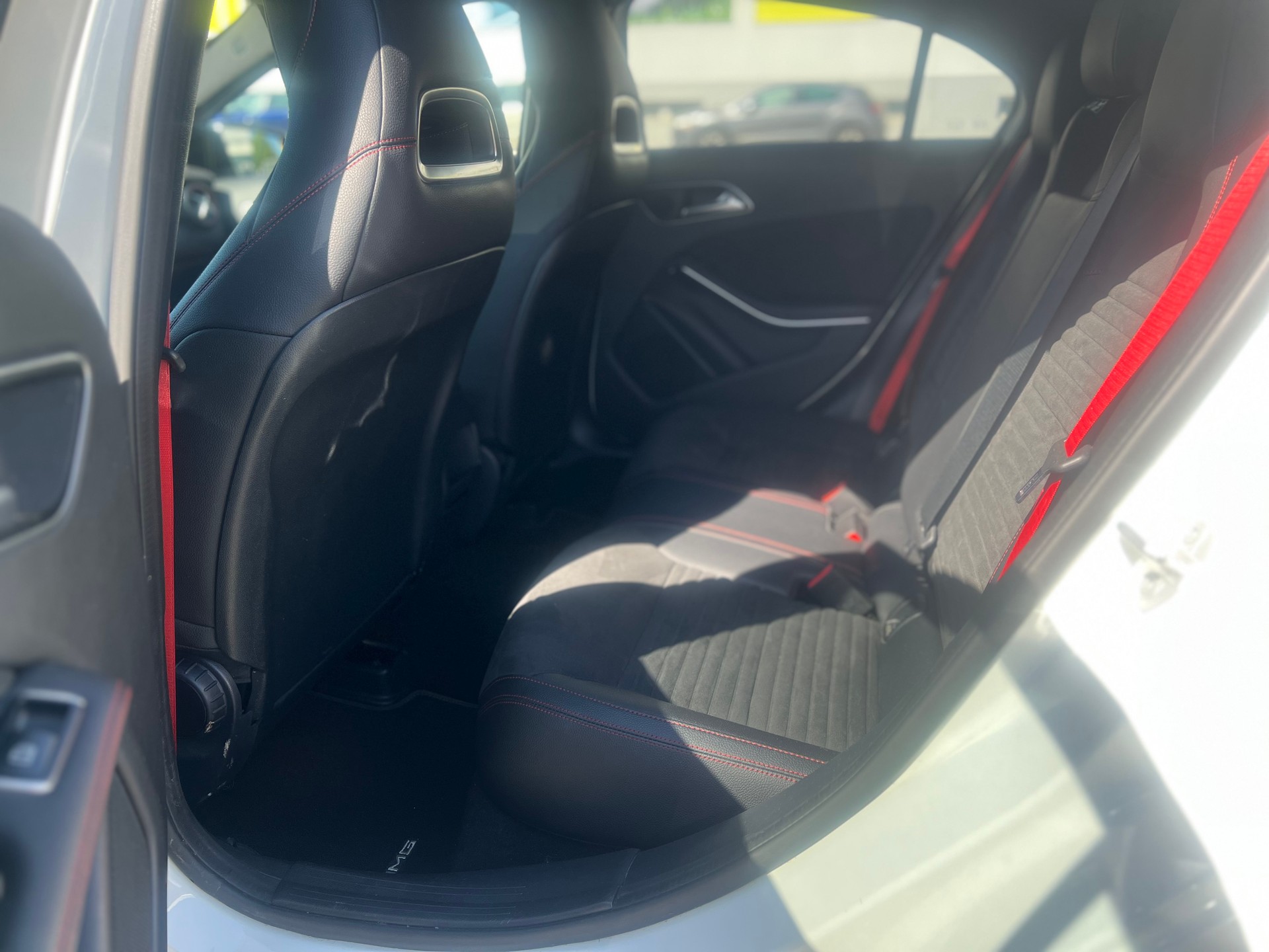MERCEDES-BENZ A 45 AMG 4Matic Speedshift 7G-DCT-image-15