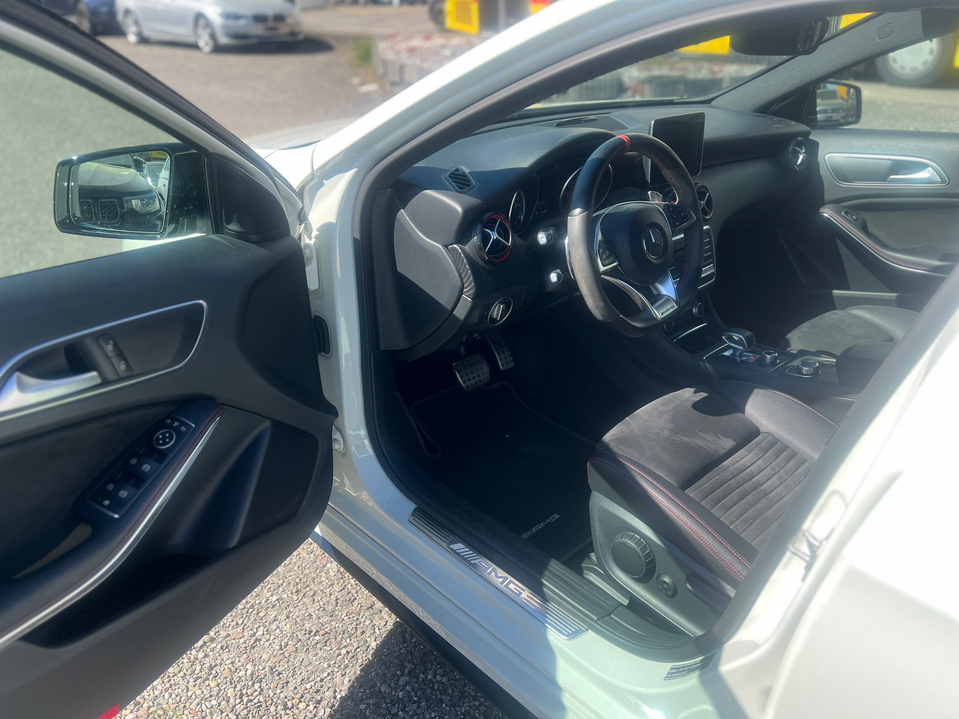 MERCEDES-BENZ A 45 AMG 4Matic Speedshift 7G-DCT-image-13